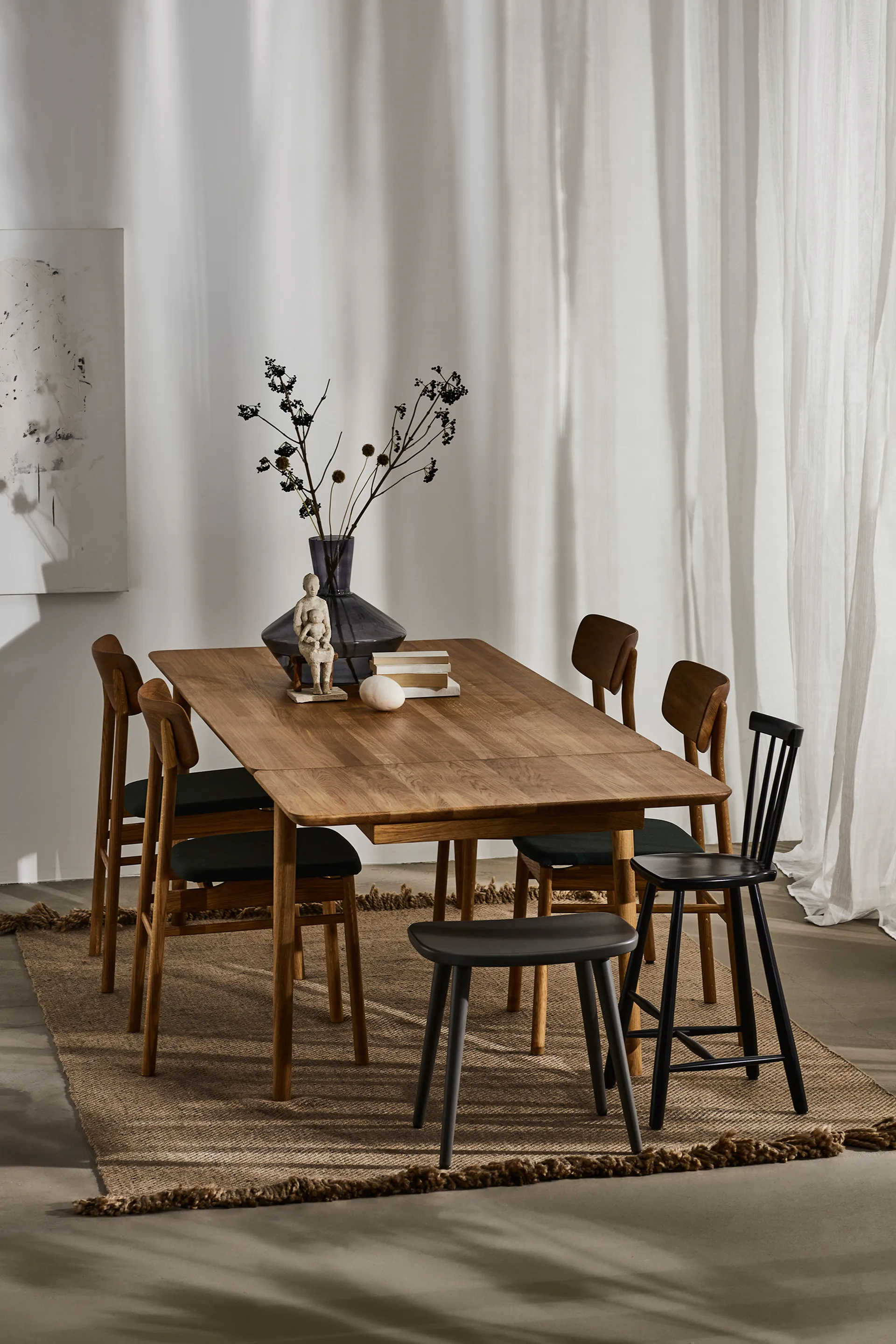 Chaise Prima Vista en chêne huilé, Cuir elmotique 99001 noir Stolab