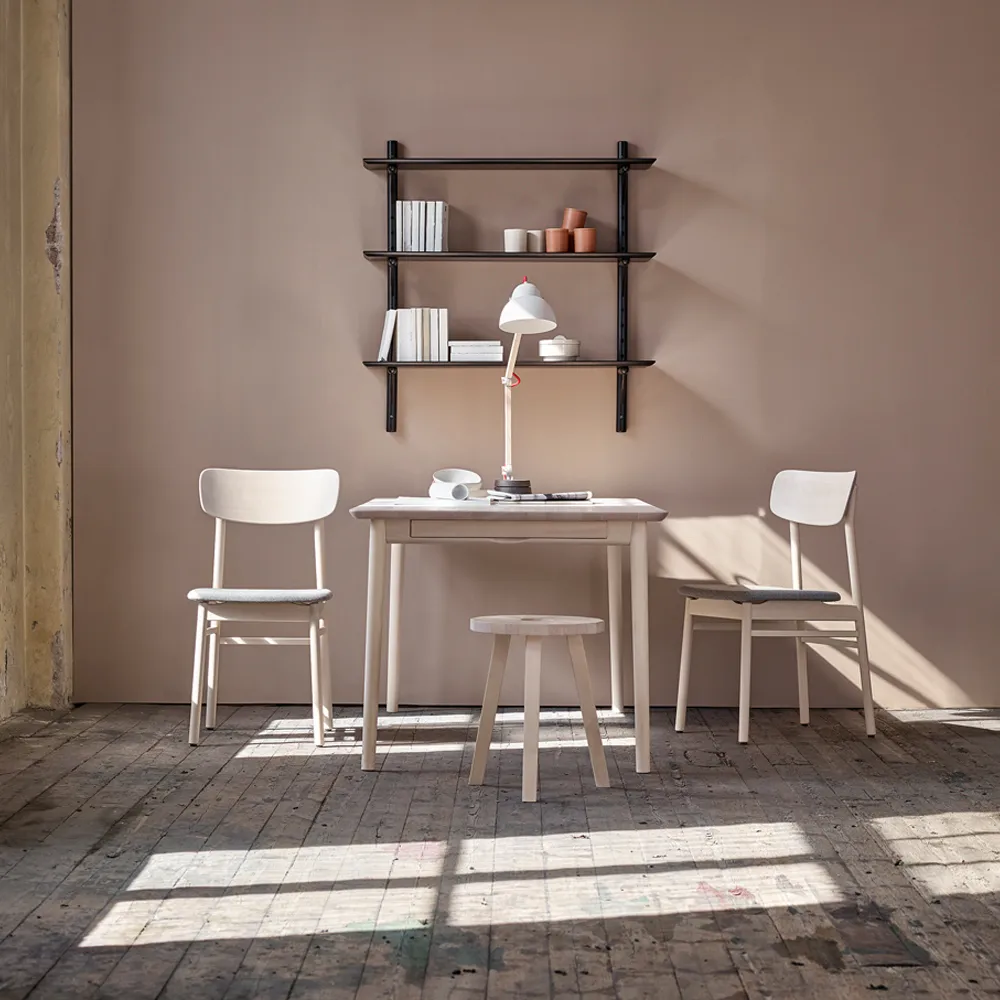 Étagère murale Ikon, bouleau laqué mat clair, profondeur 21 cm Stolab