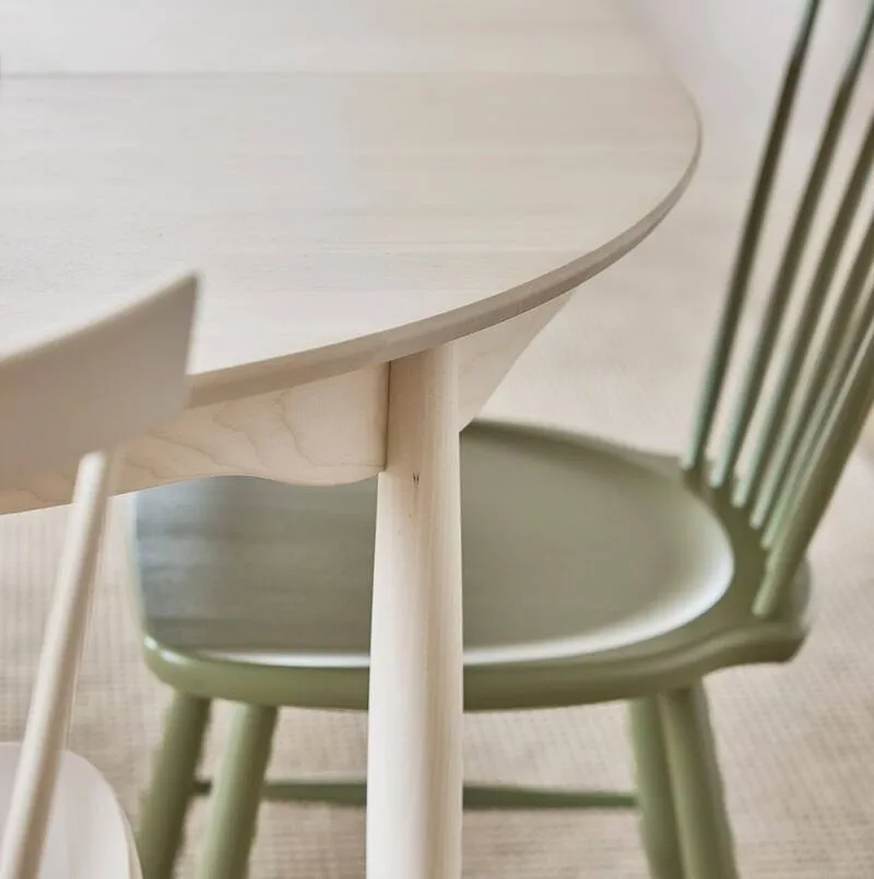 Table à manger séparable Carl, Chêne clair verni mat, Ø115 cm Stolab