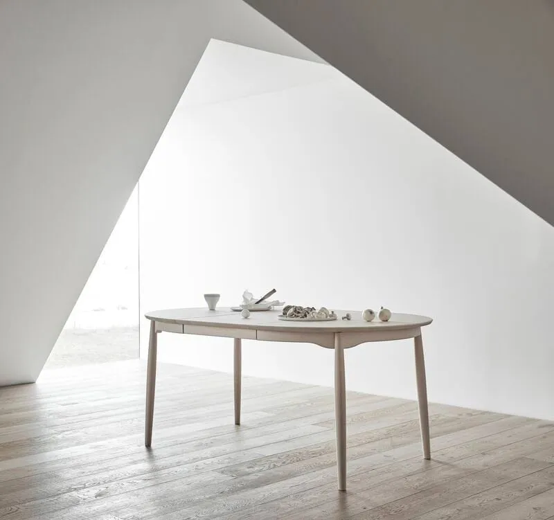 Table à manger séparable Carl, Chêne clair verni mat, Ø115 cm Stolab