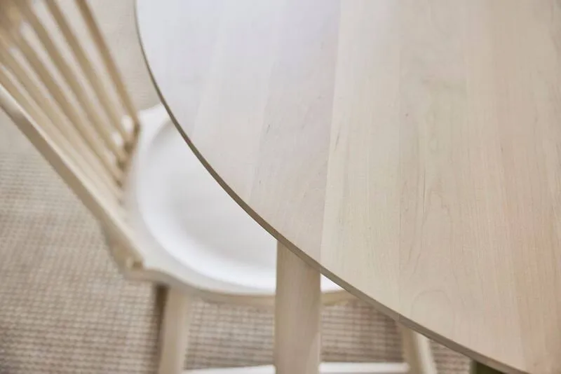 Table à manger séparable Carl, Chêne clair verni mat, Ø115 cm Stolab