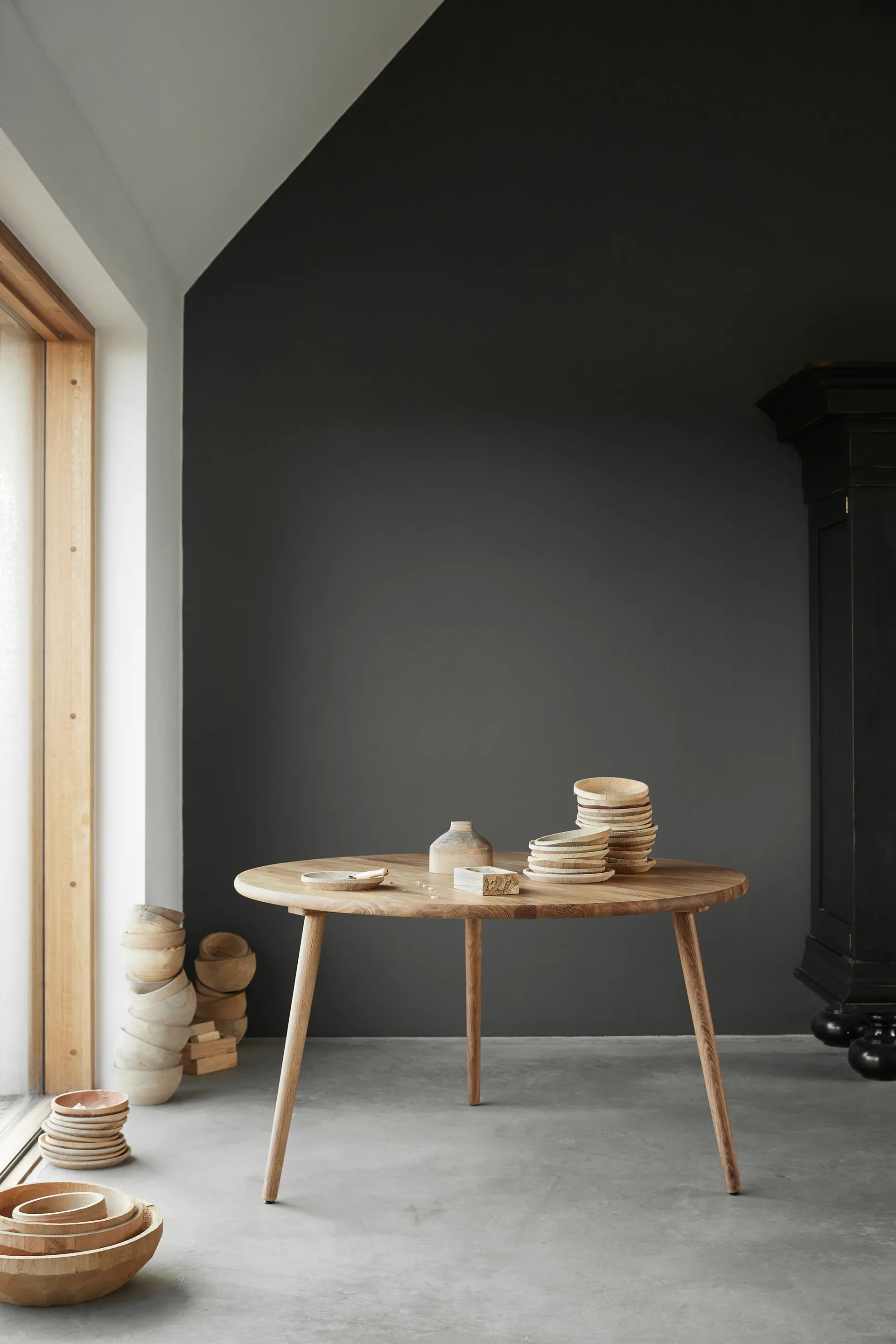 Table Miss Tailor Ø130 cm, chêne huile naturel, plateau fixe Stolab