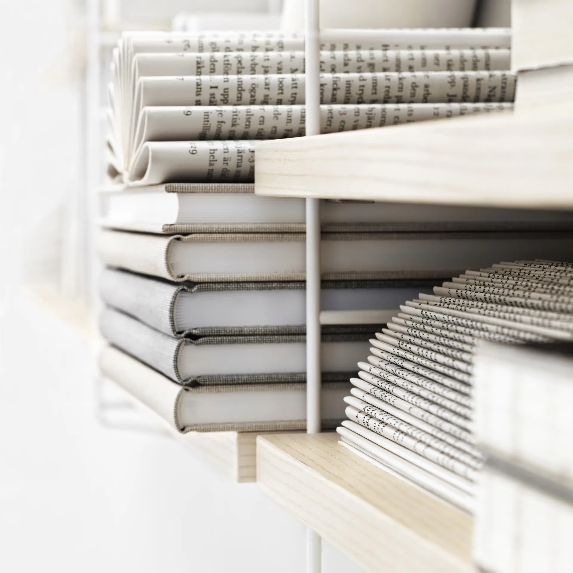 Étagère String Pocket frêne-blanc, bois-blanc String