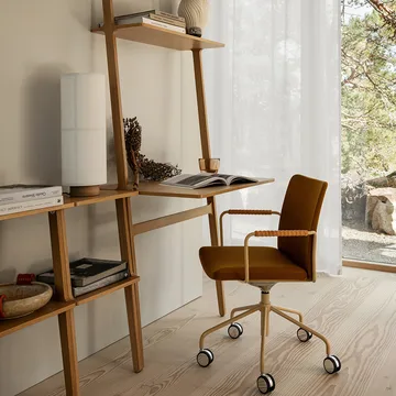 Chaise de bureau Stella réglable en hauteur - cuir elmosoft 33004 marron, chrome, aucune inclinaison au dos
 - Swedese