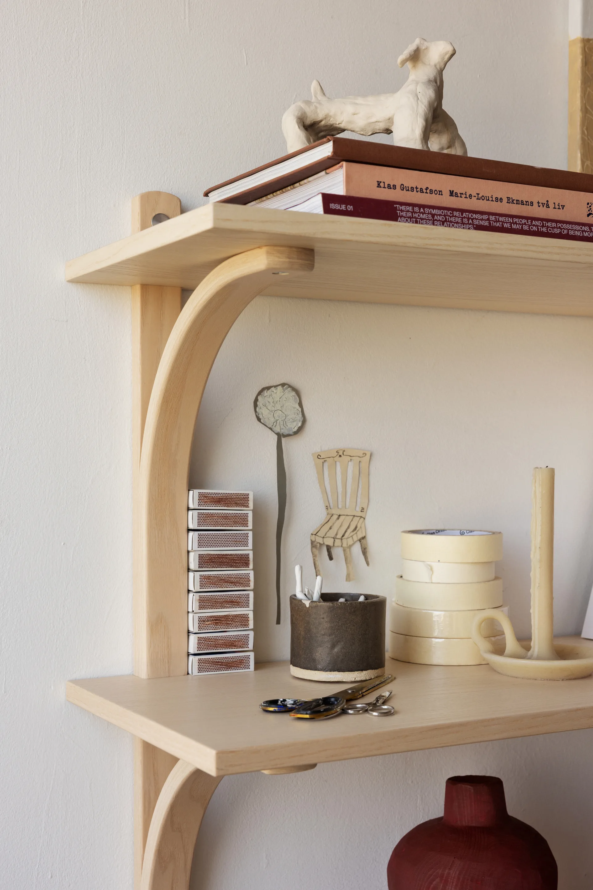 Étagère Levi, Frêne laqué-acier inoxydable, 2 étagères, 90 cm Swedese