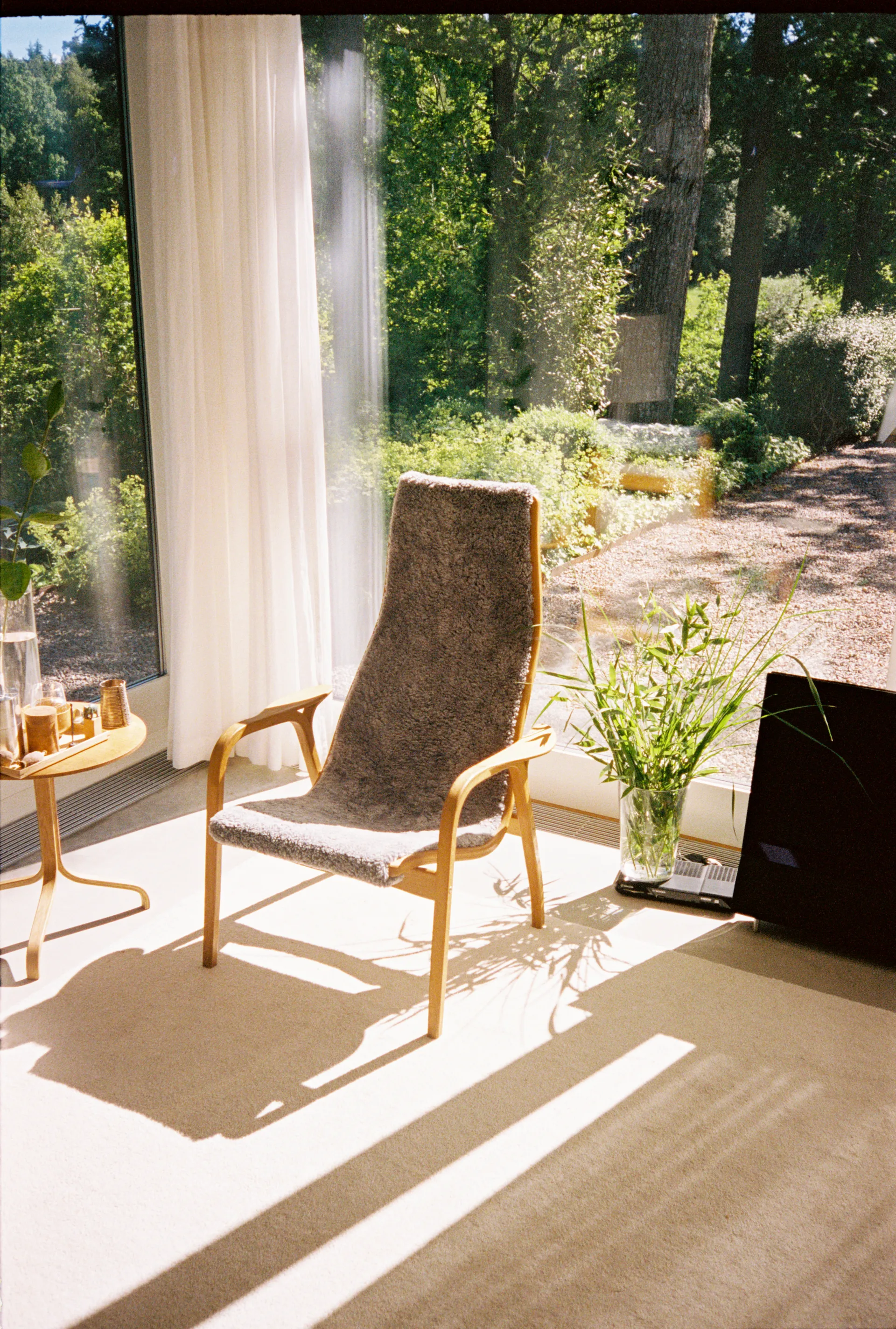 Fauteuil Lamino chêne huilé/peau de mouton, Scandinavian Grey (gris) Swedese