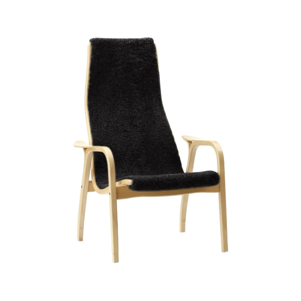 Fauteuil Lamino, peau de mouton black, hêtre laqué naturel Swedese
