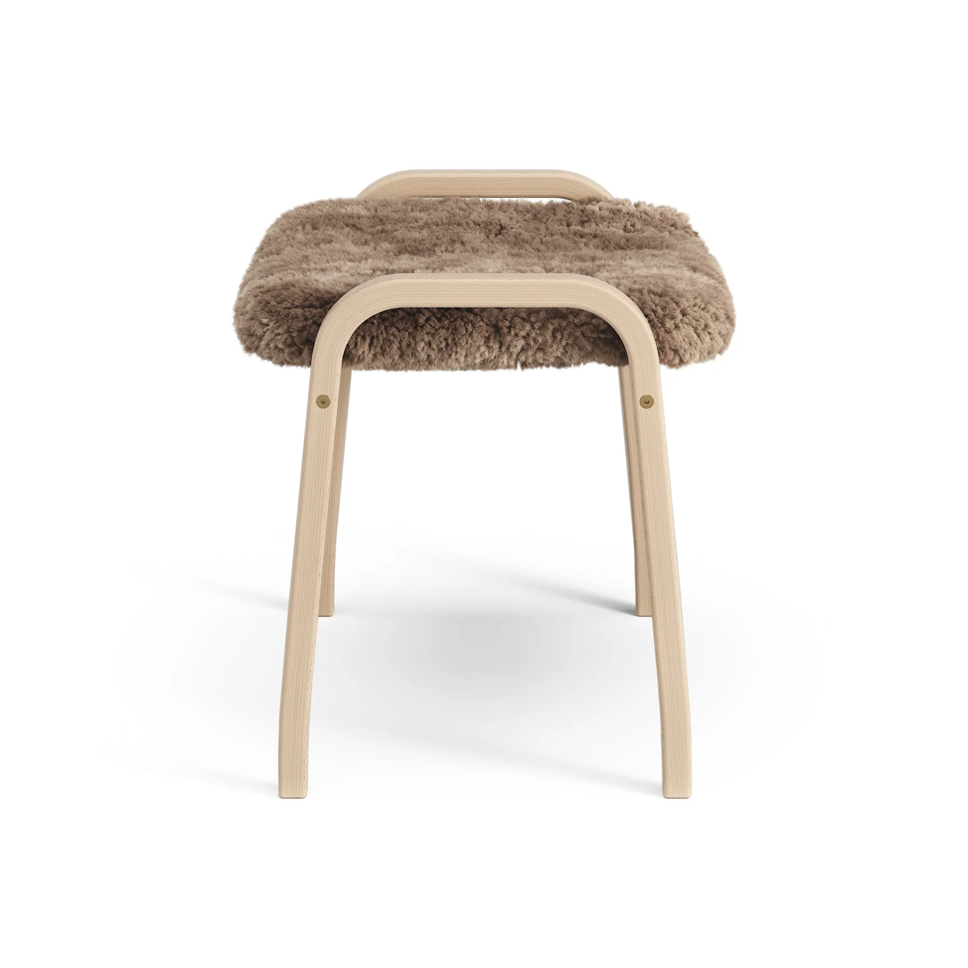 Repose-pieds pour enfant Lamini hêtre laqué/peau de mouton, Sahara (marron nougat) Swedese