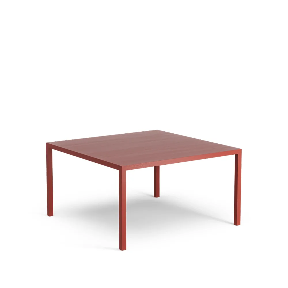 Table de salon Bespoke, oxide red, chêne laqué, h.55 cm Swedese