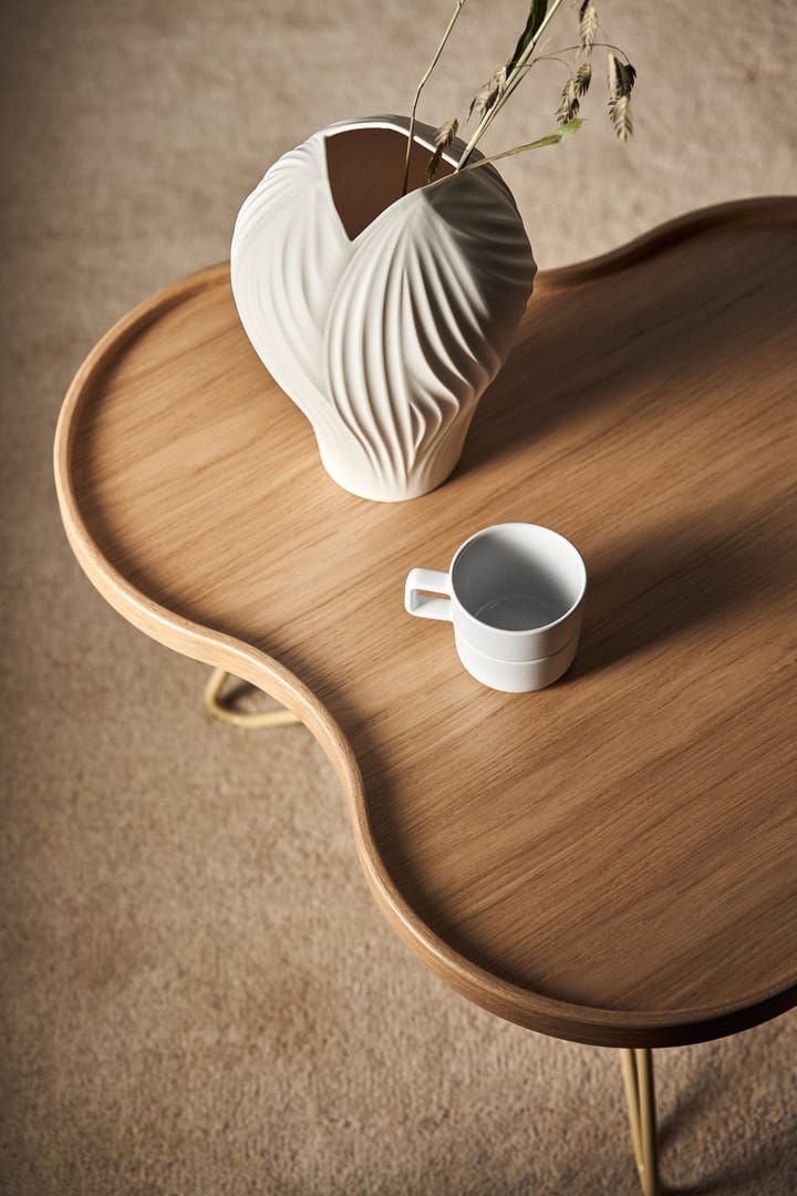 Table Flower mono 84x90 cm, H39 cm chêne laqué Swedese