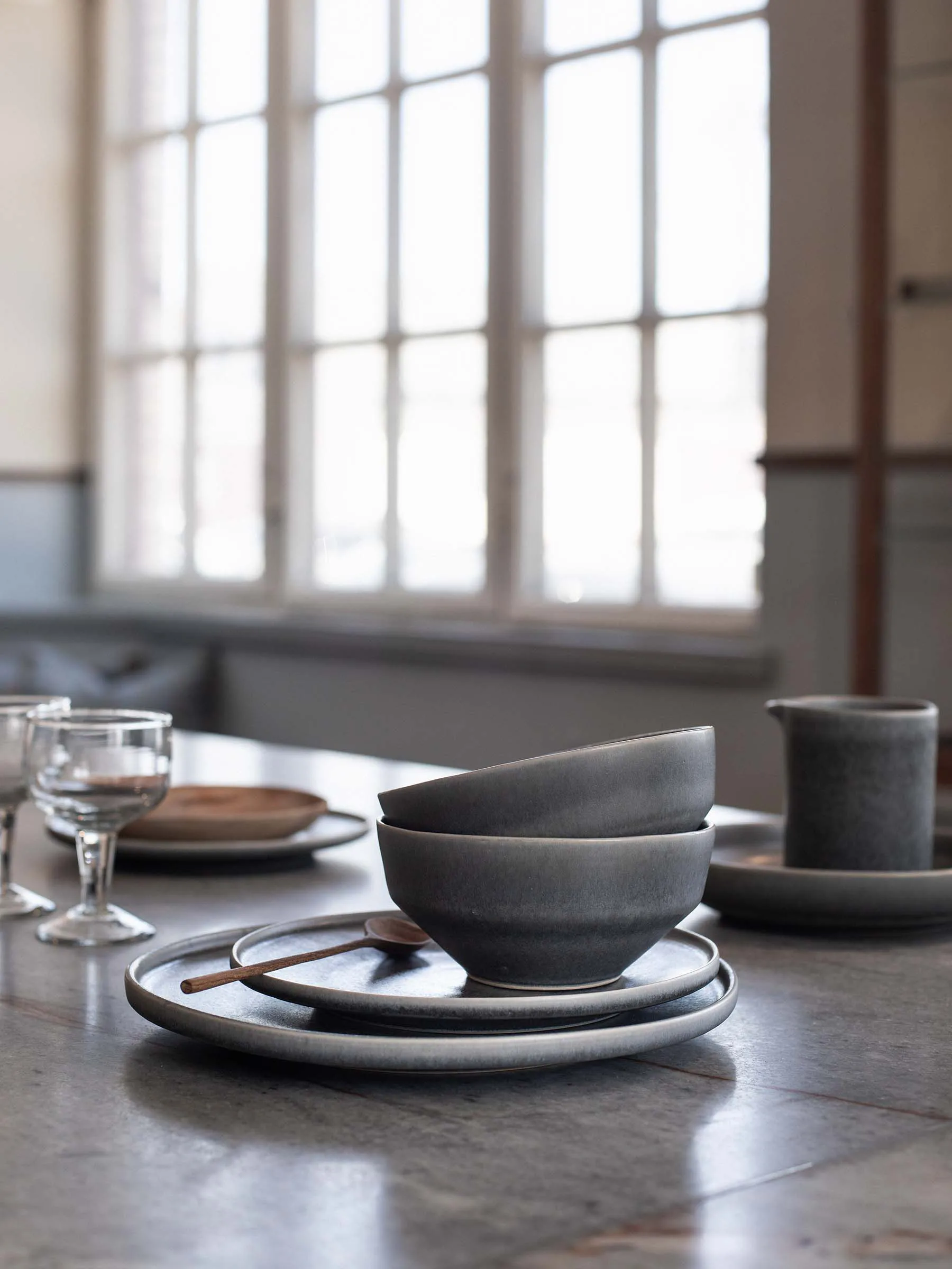 Assiette à dîner Centro Ø28 cm, Gris doux Tell Me More