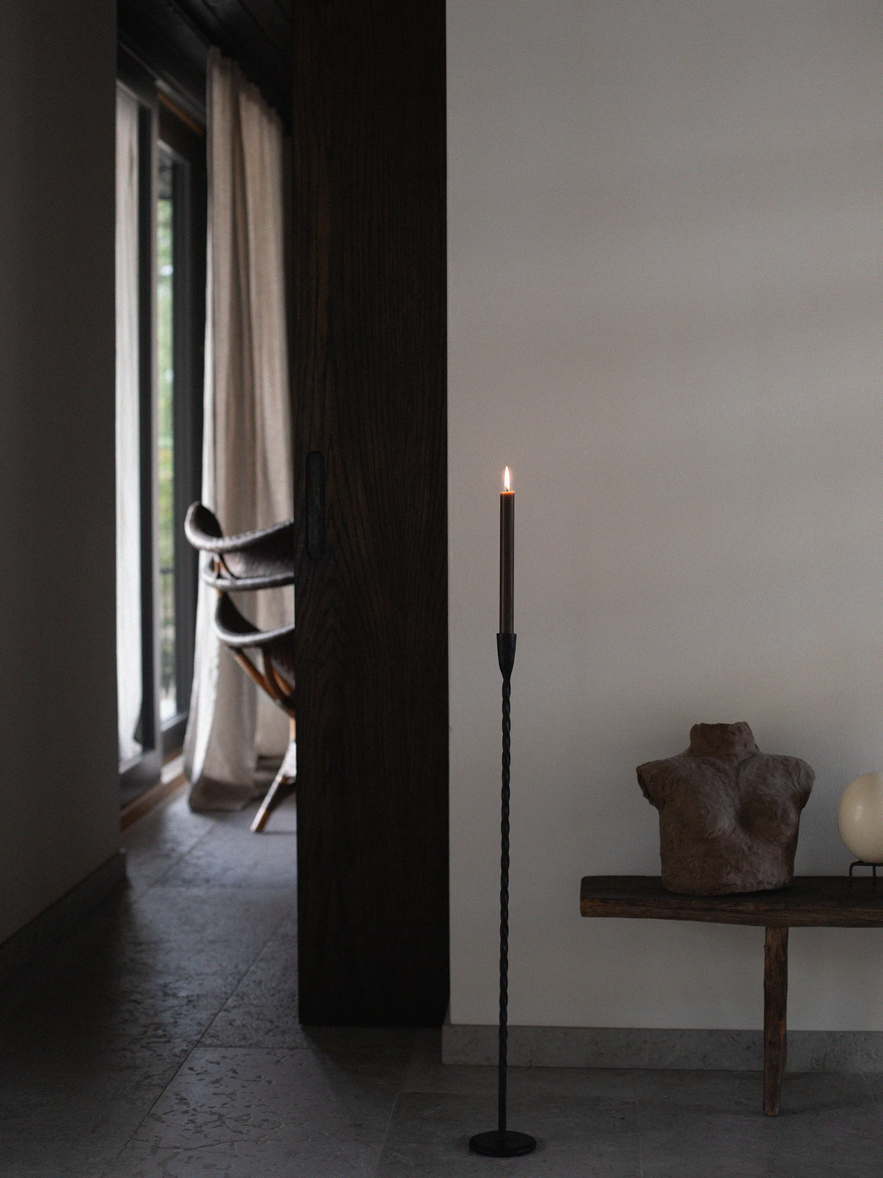 Chandelier sur pied Twist 80 cm, Noir Tell Me More