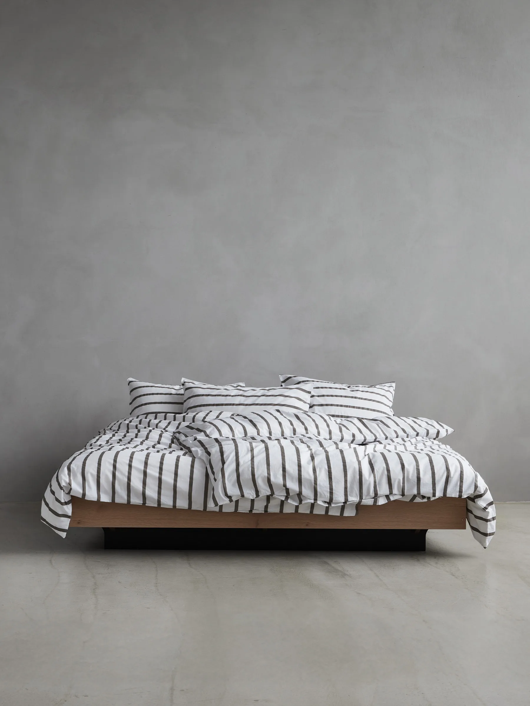 Housse de couette rayée Tell Me More en coton, Taupe, 220x220 cm Tell Me More