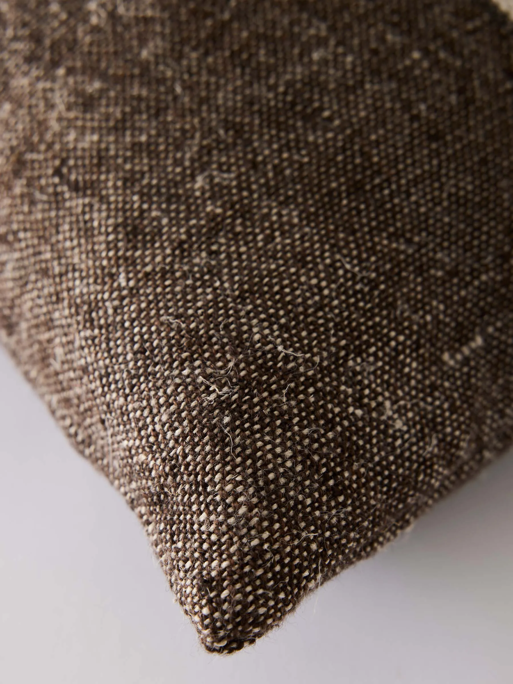 Housse de coussin Adrian 40x60 cm, Marron Tell Me More