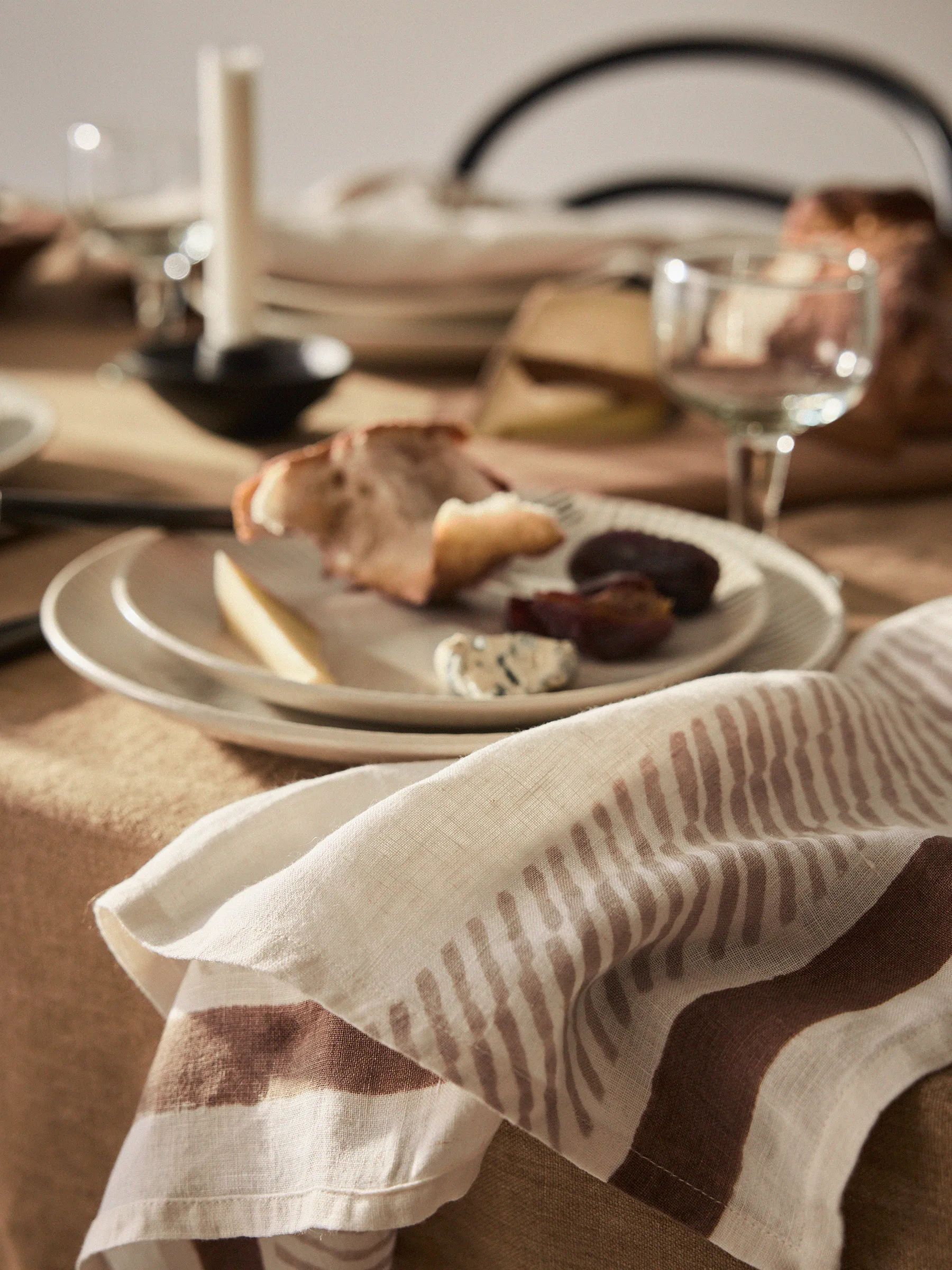 Serviette Ella 50x50 cm, Marron Tell Me More