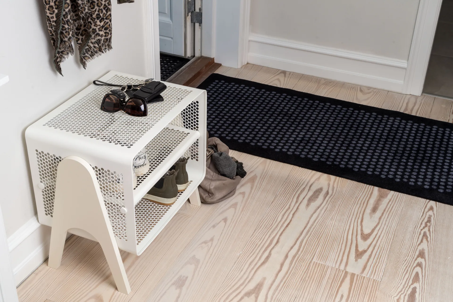 Étagère Tica small, Mat white tica copenhagen