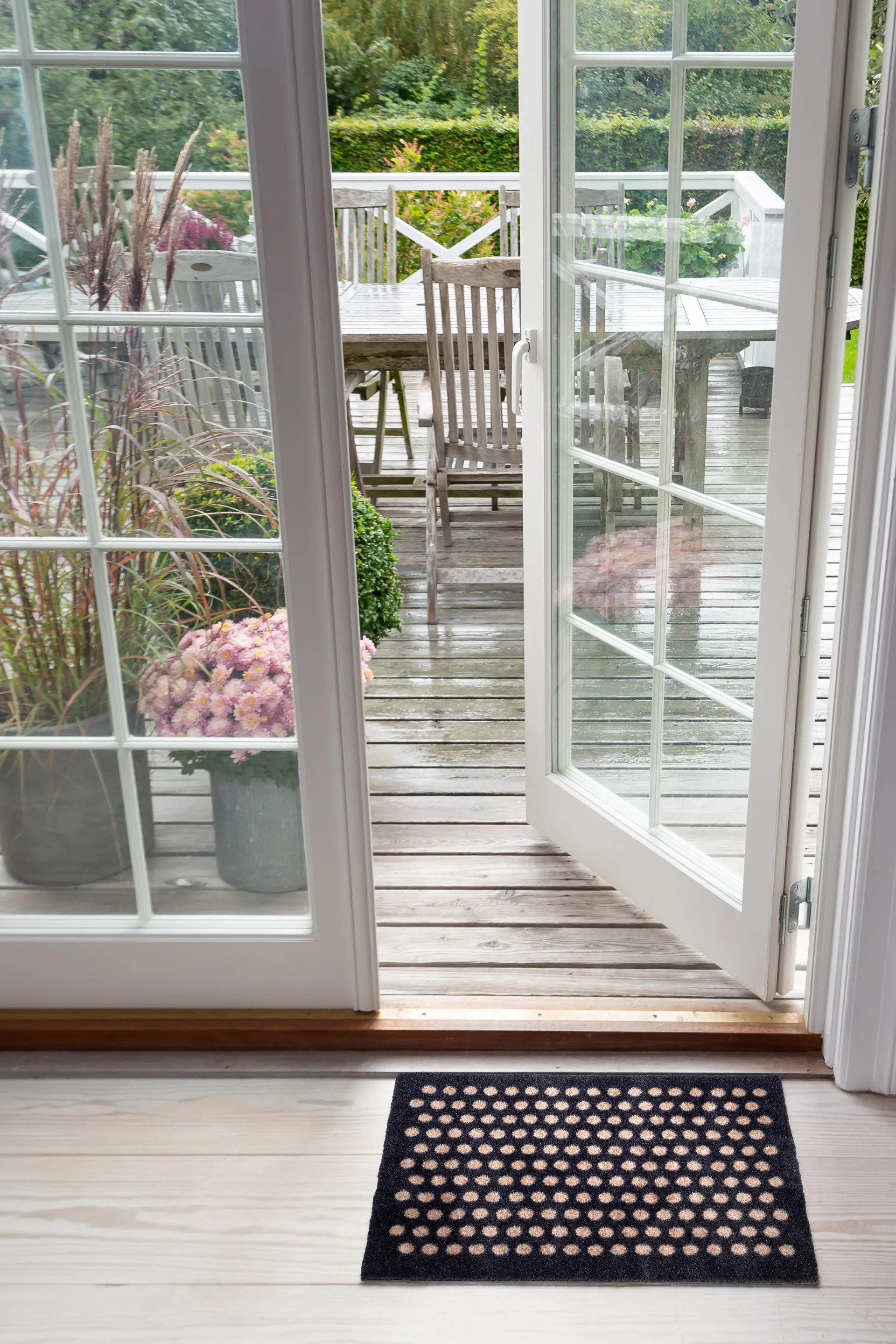 Paillasson Dots, Black-sand, 40x60 cm tica copenhagen