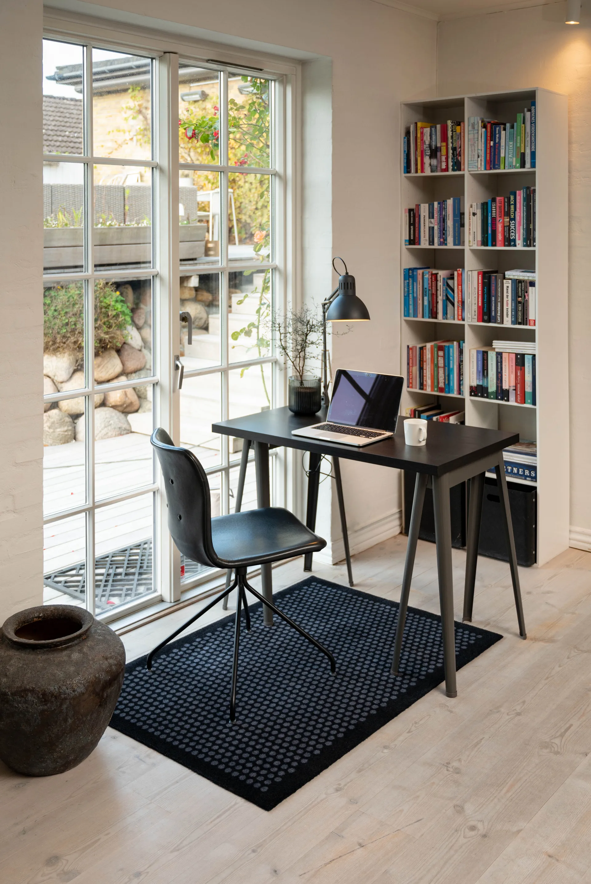 Tapis de couloir Dots, Black, 90x130 cm tica copenhagen