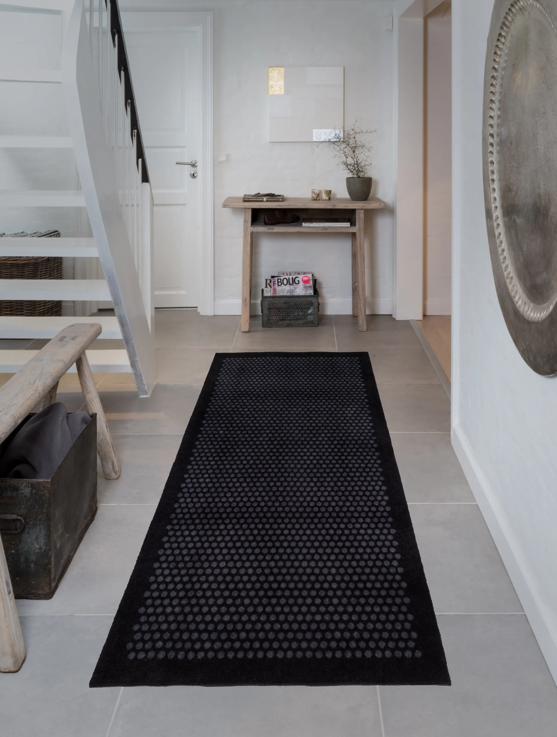 Tapis de couloir Dots, Black, 90x200 cm tica copenhagen
