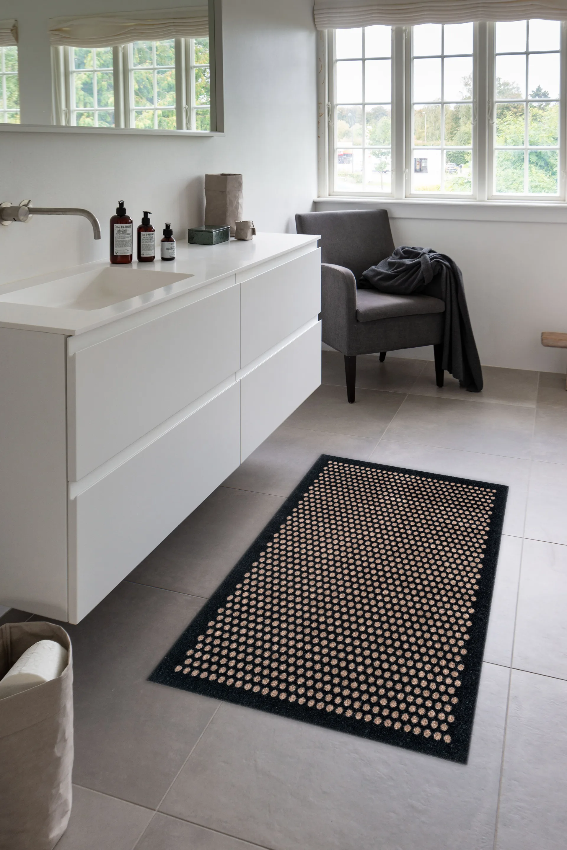 Tapis de couloir Dots, Black-sand, 90x130 cm tica copenhagen