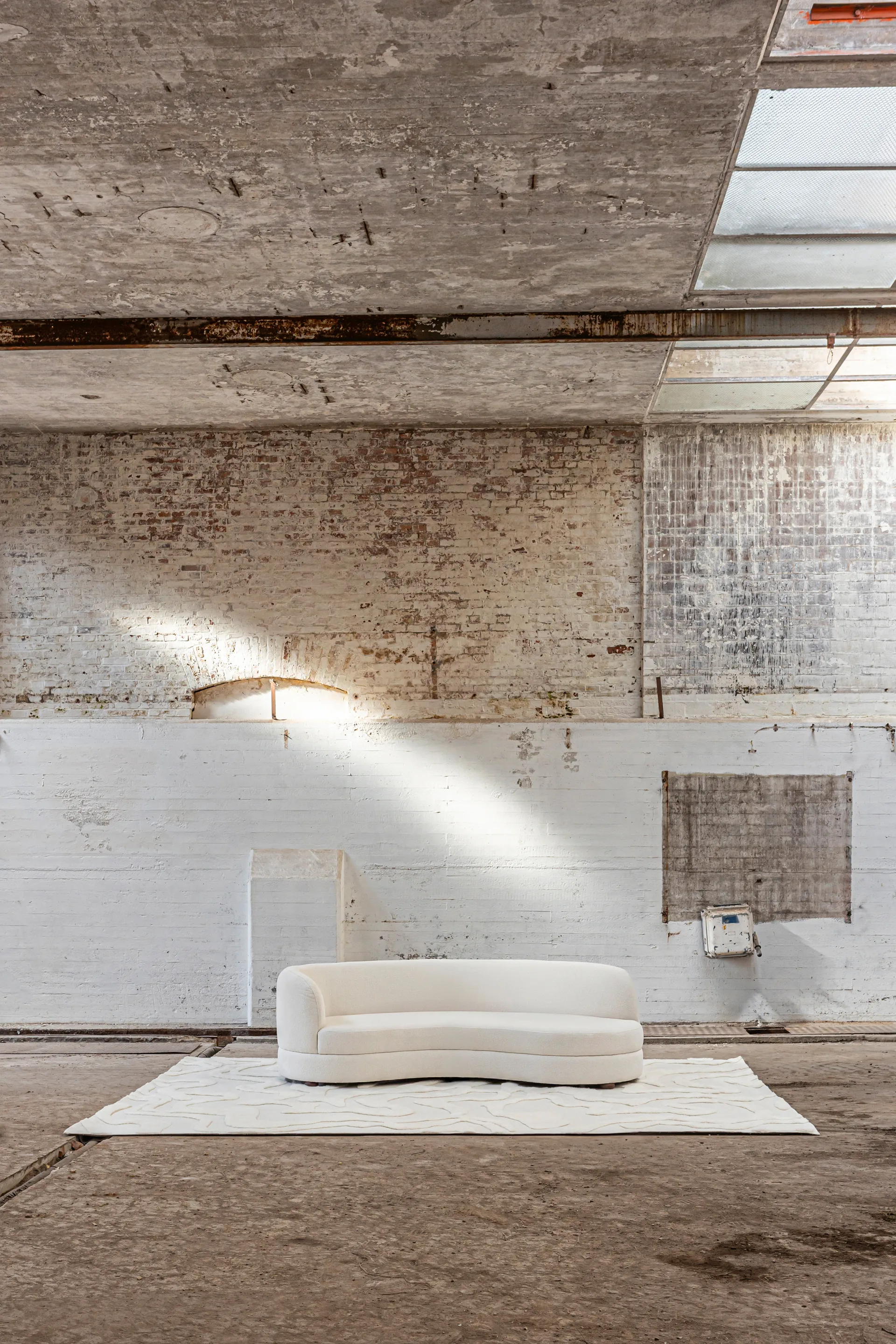 Canapé Delon, Bouclé off-white Tinted