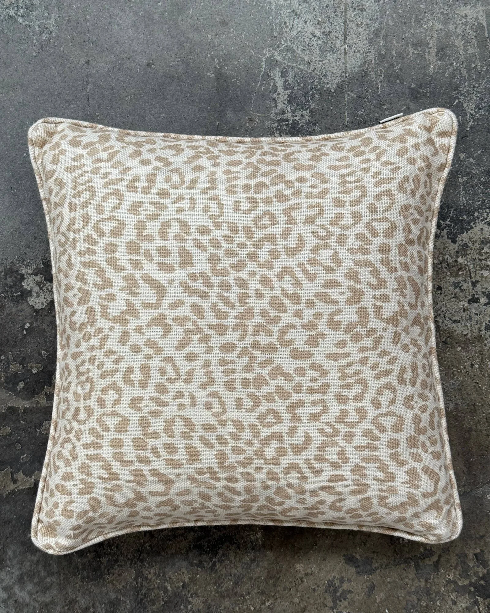 Coussin décoratif Norell, Leopard beige-off white, 50x50 cm Tinted