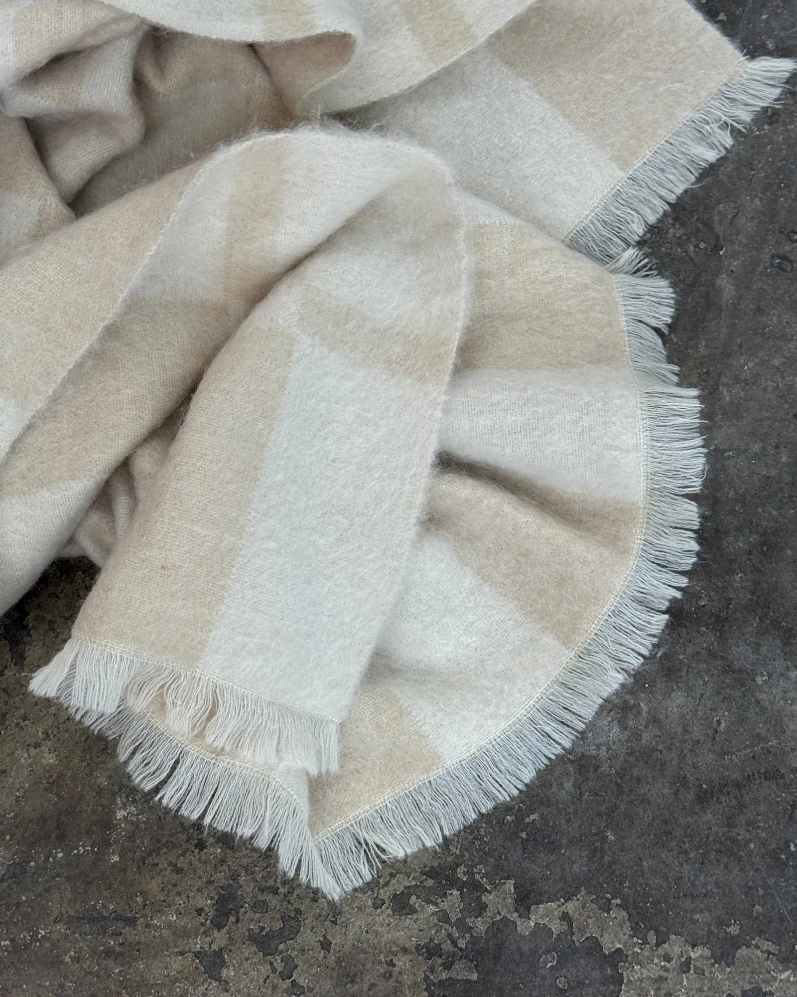 Plaid en mohair Hallin, Beige-off white, 130x170 cm Tinted