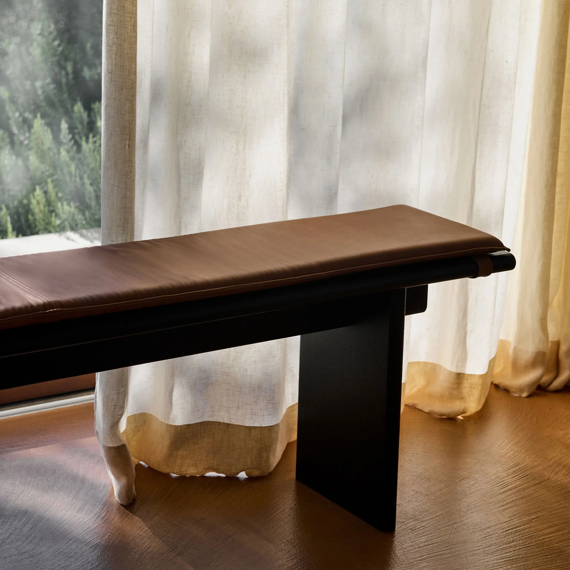 Banc Ita OS6 230 cm, Dark stained oak &Tradition