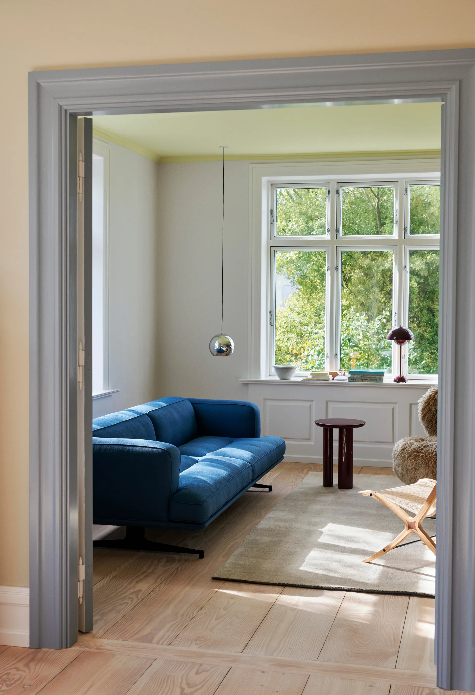 Canapé 3 places Inland AV23, Vidar 4 Denim Blue 733-pieds noirs &Tradition