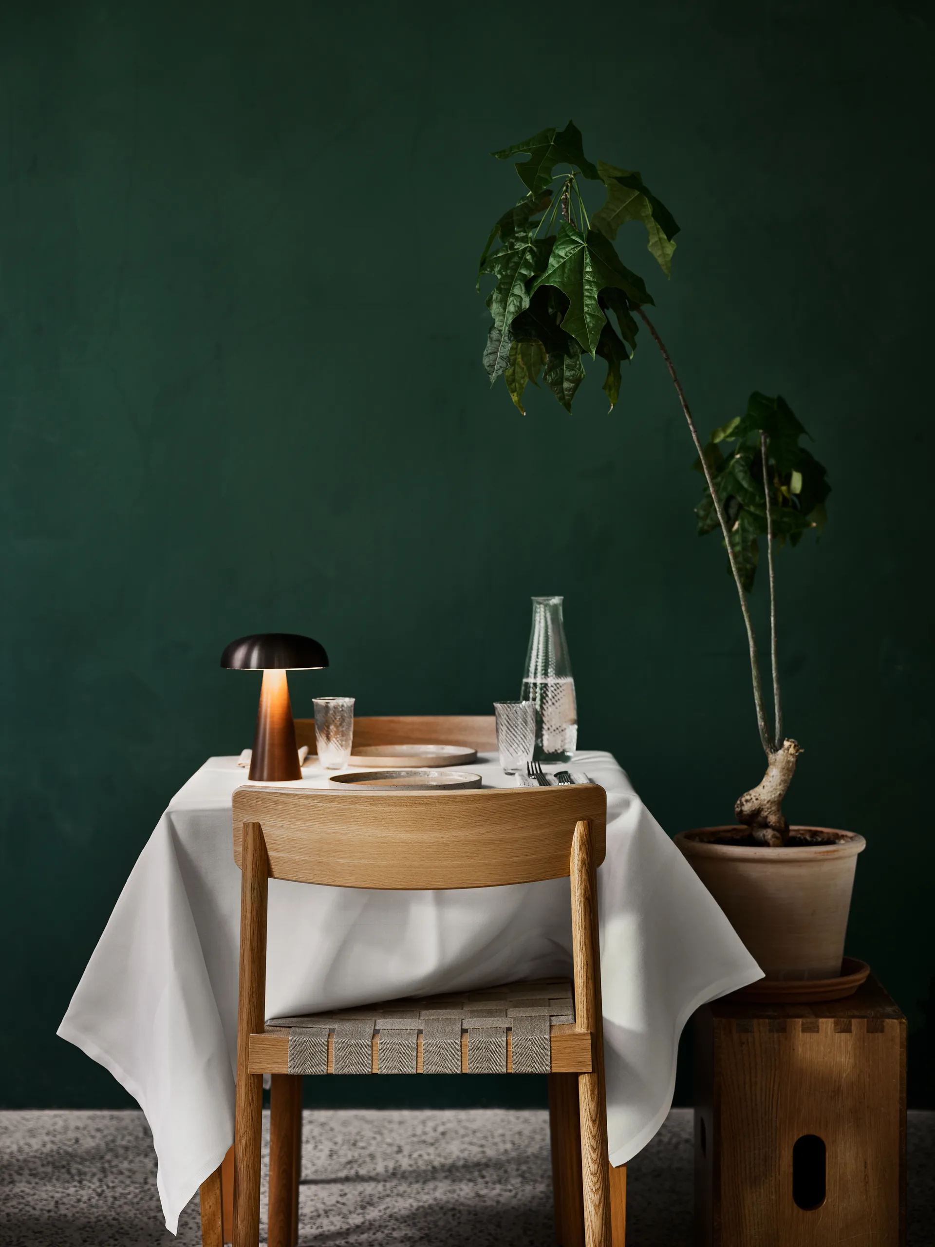 Chaise Betty TK1, Chêne-naturel assise en sangles de lin tressées, lot de 4 &Tradition