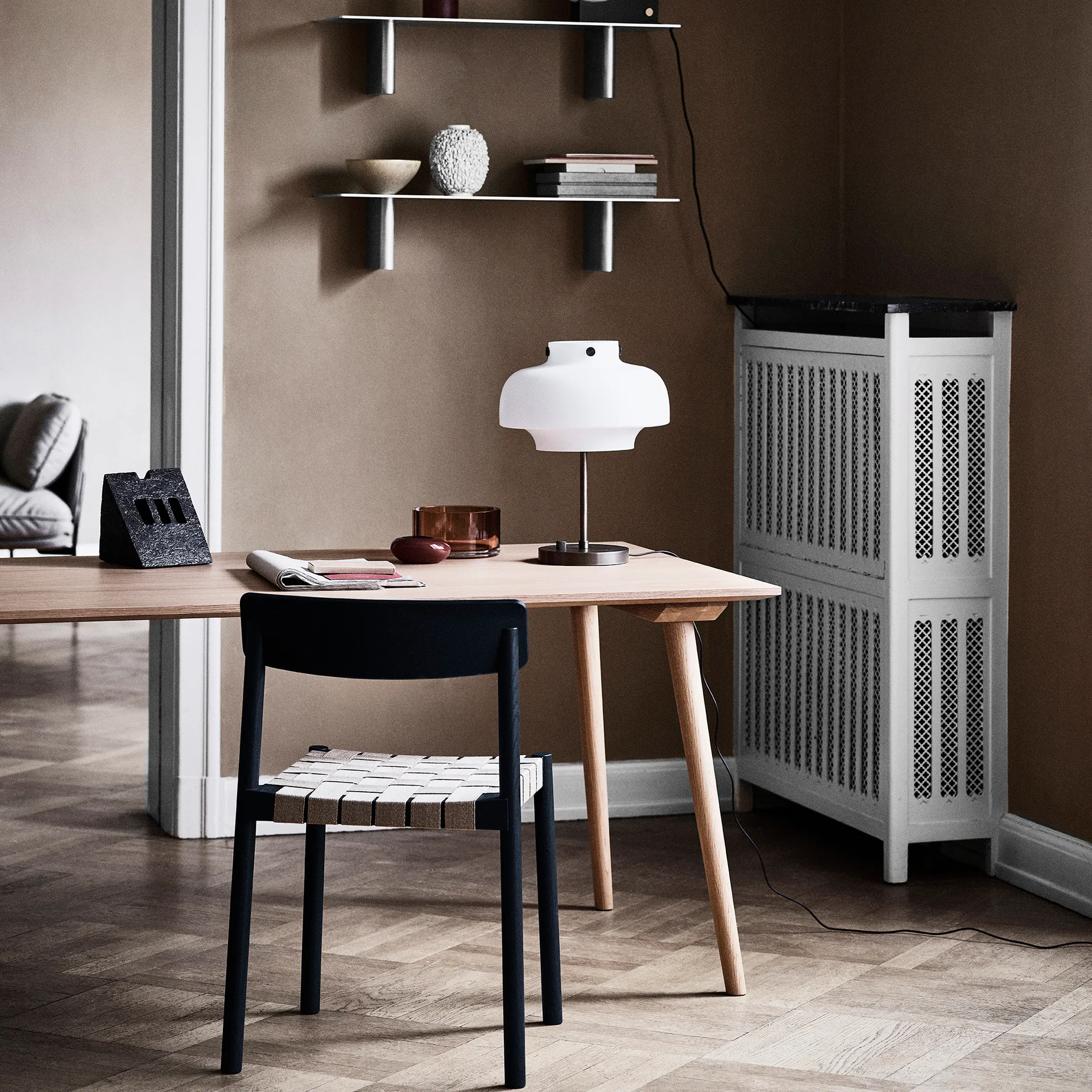 Chaise Betty TK1, Noir &Tradition