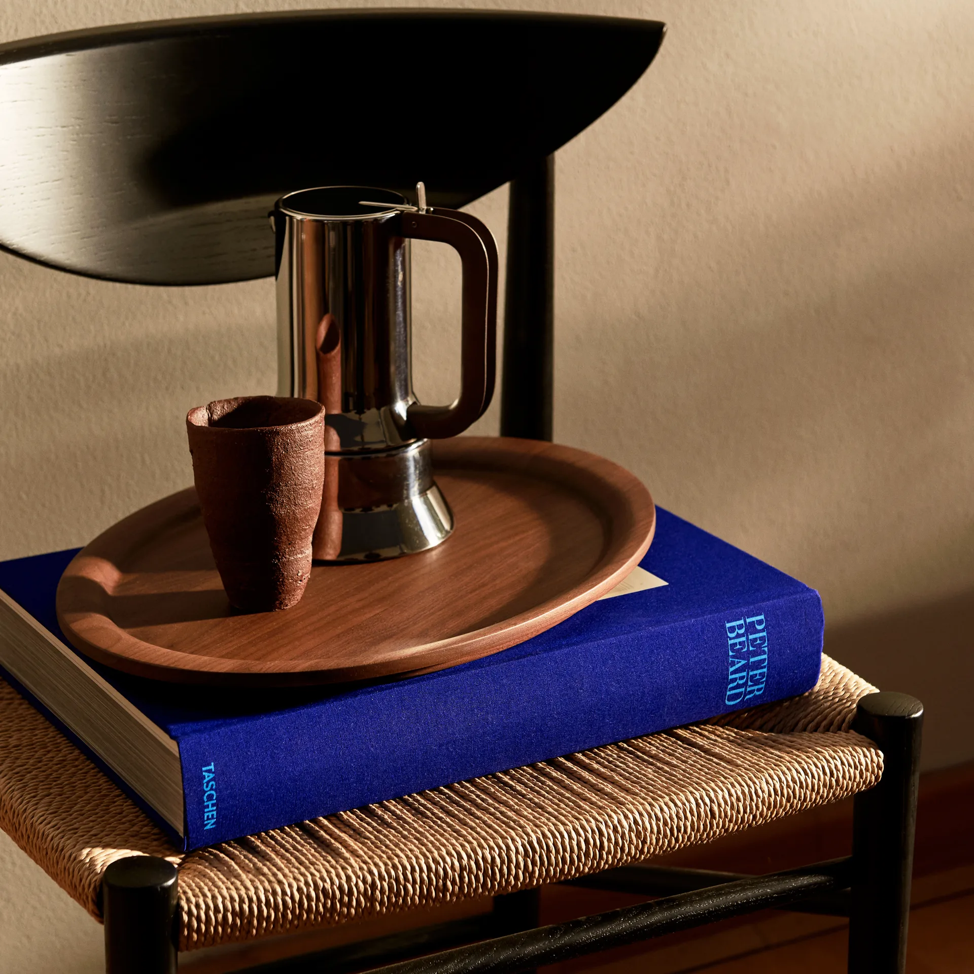 Chaise Drawn HM3, Chêne noir &Tradition