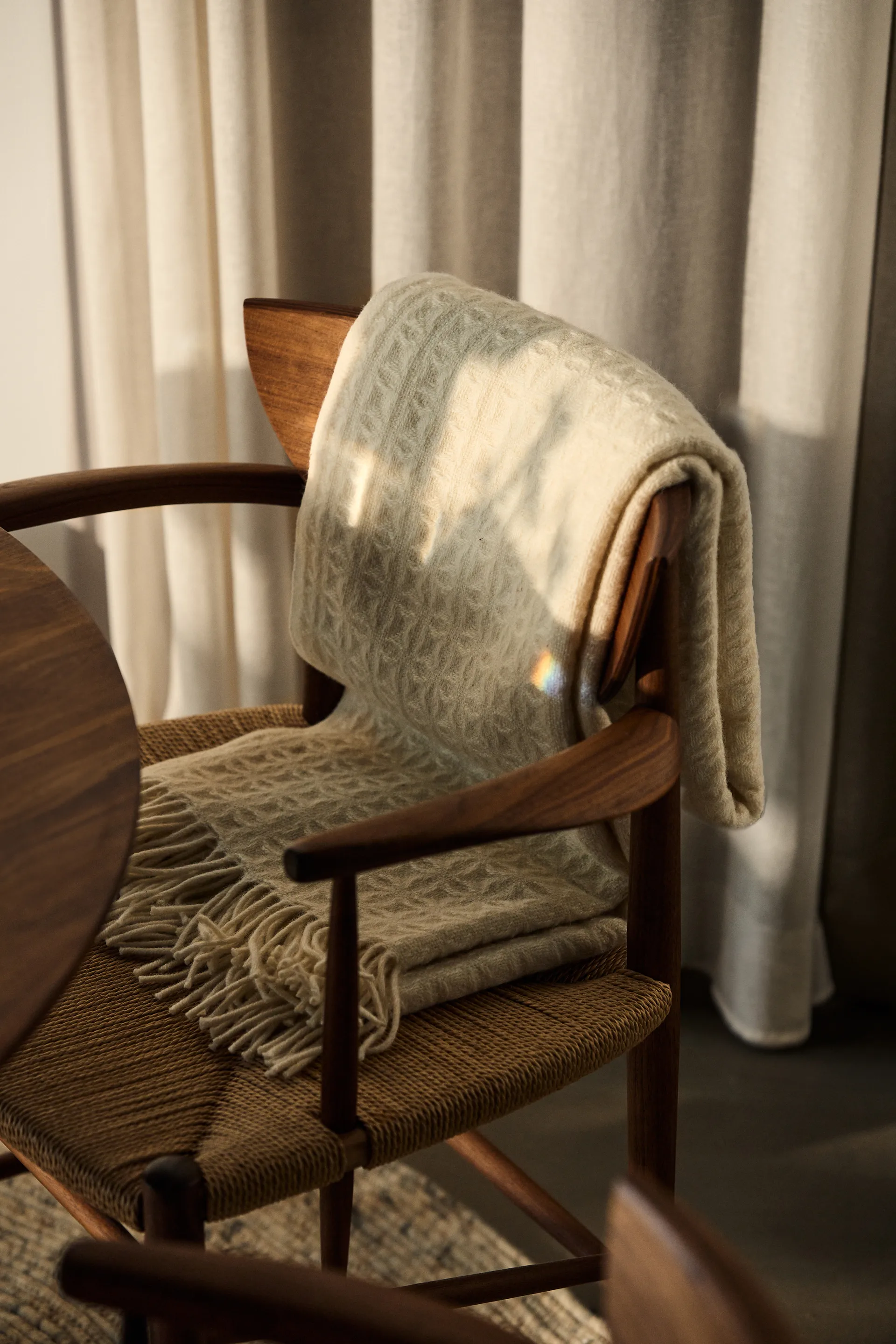 Chaise Drawn HM3, Noyer &Tradition