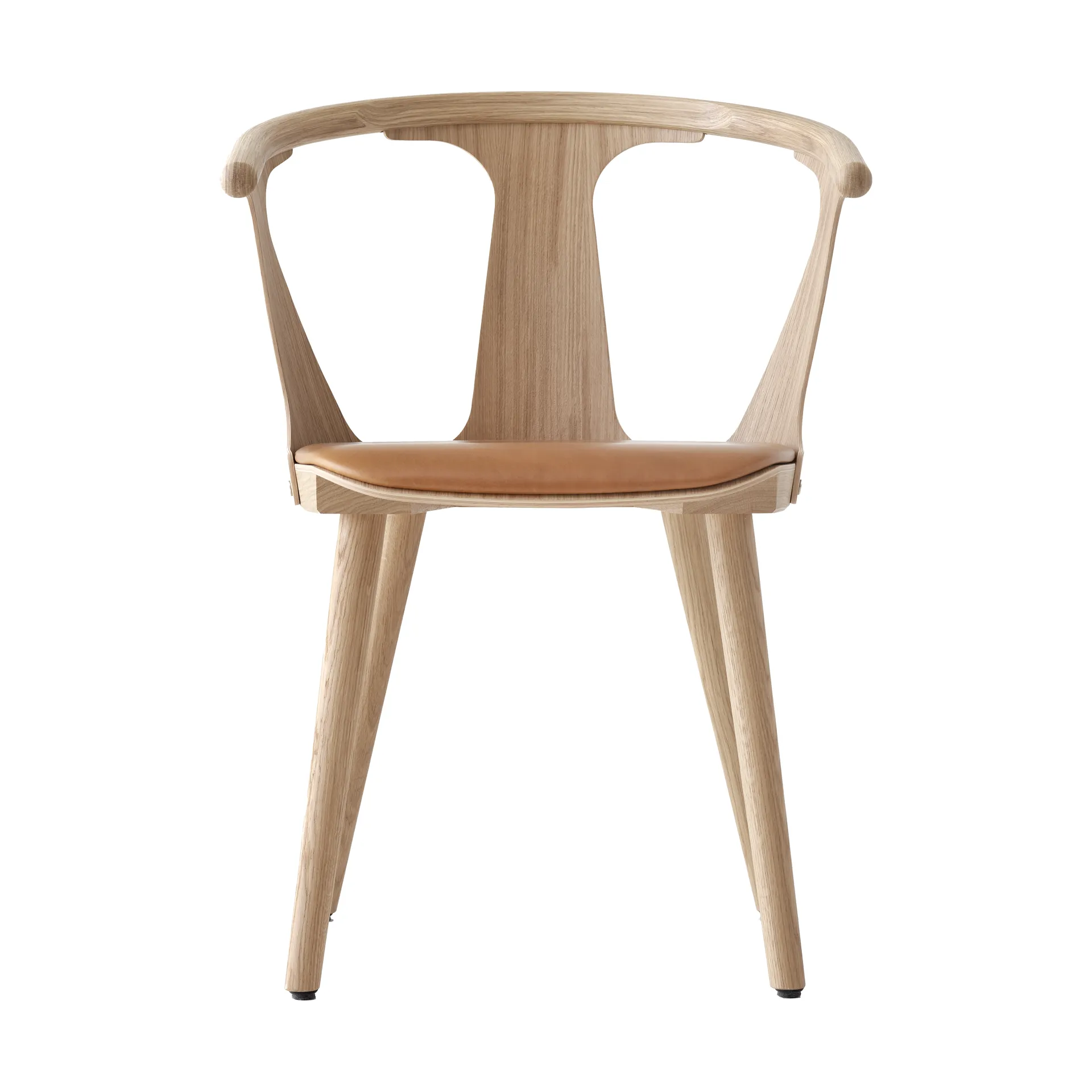 Chaise In Between SK2, Chêne huilé-Noble cuir cognac &Tradition