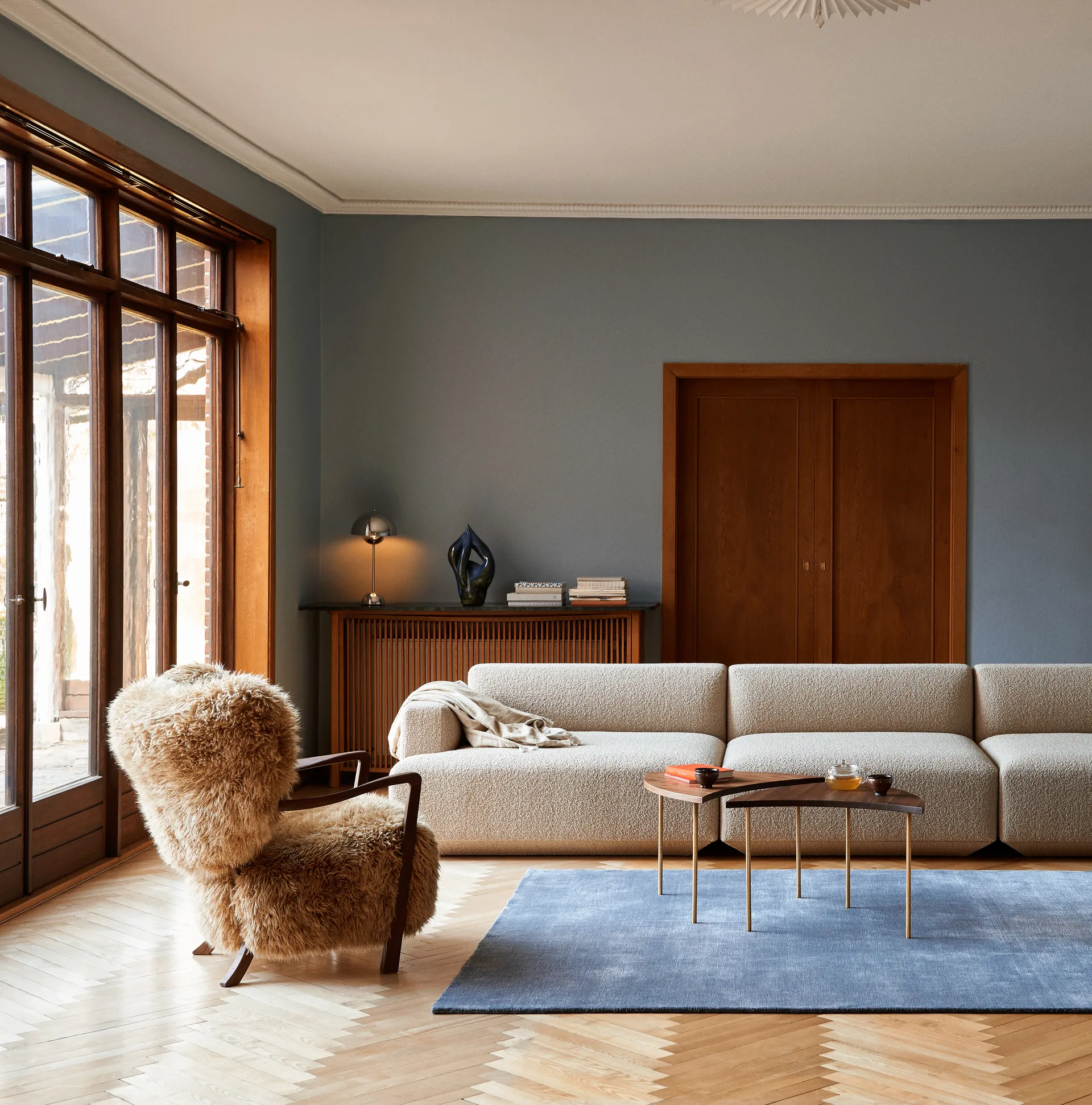 Chaise longue Wulff ATD2 fauteuil, Noyer huilé-Miel peau de mouton &Tradition