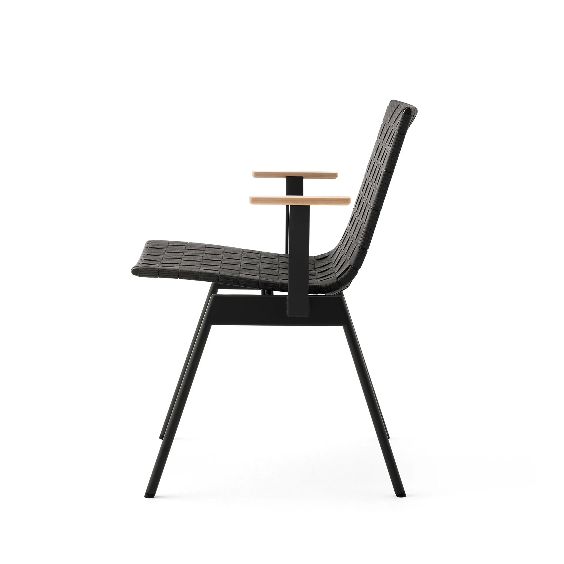 Chaise Ville Outdoor AV34, Warm black &Tradition