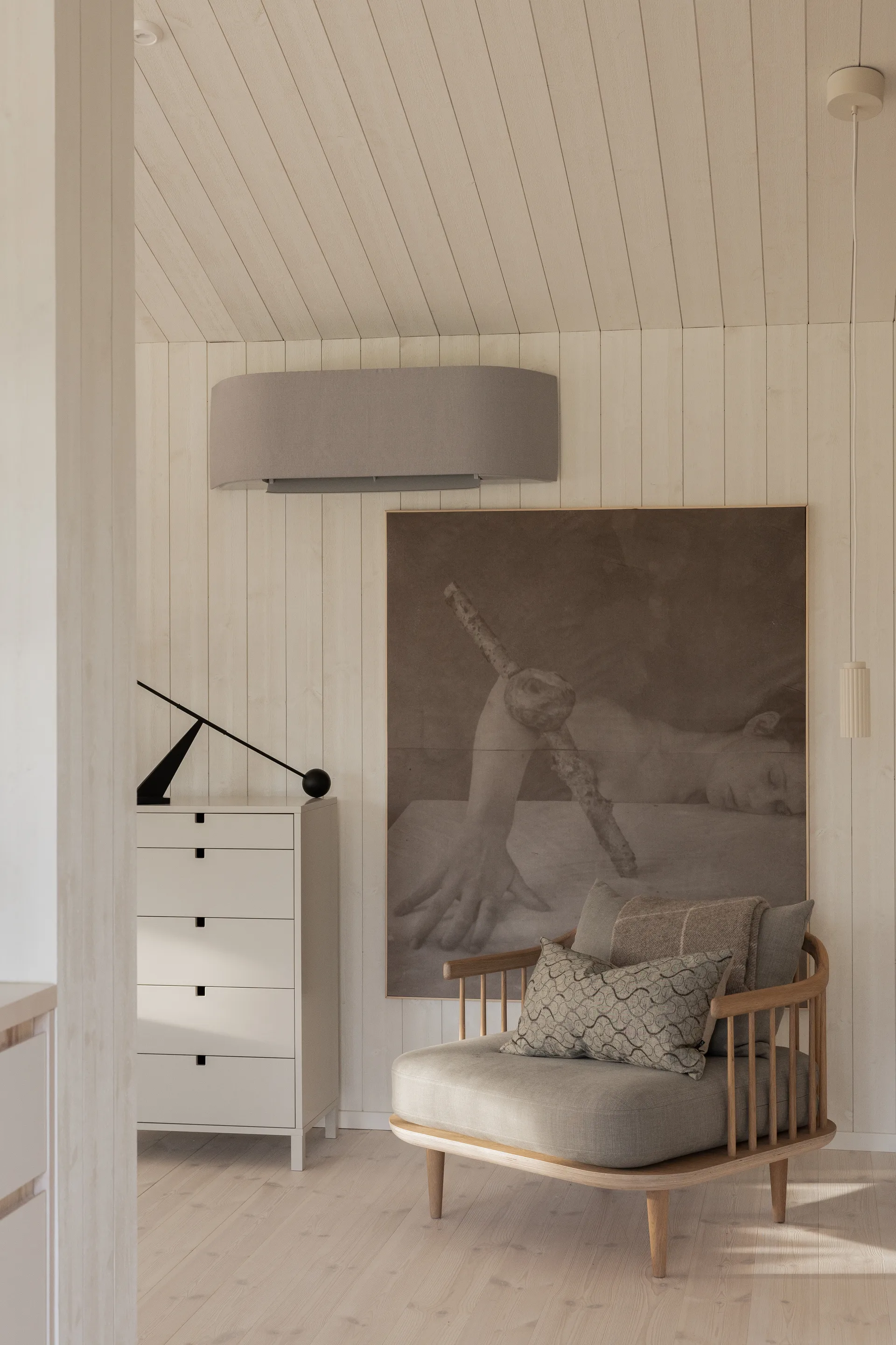 Fauteuil Fly SC1, chêne huilé clair + tissu beige &Tradition