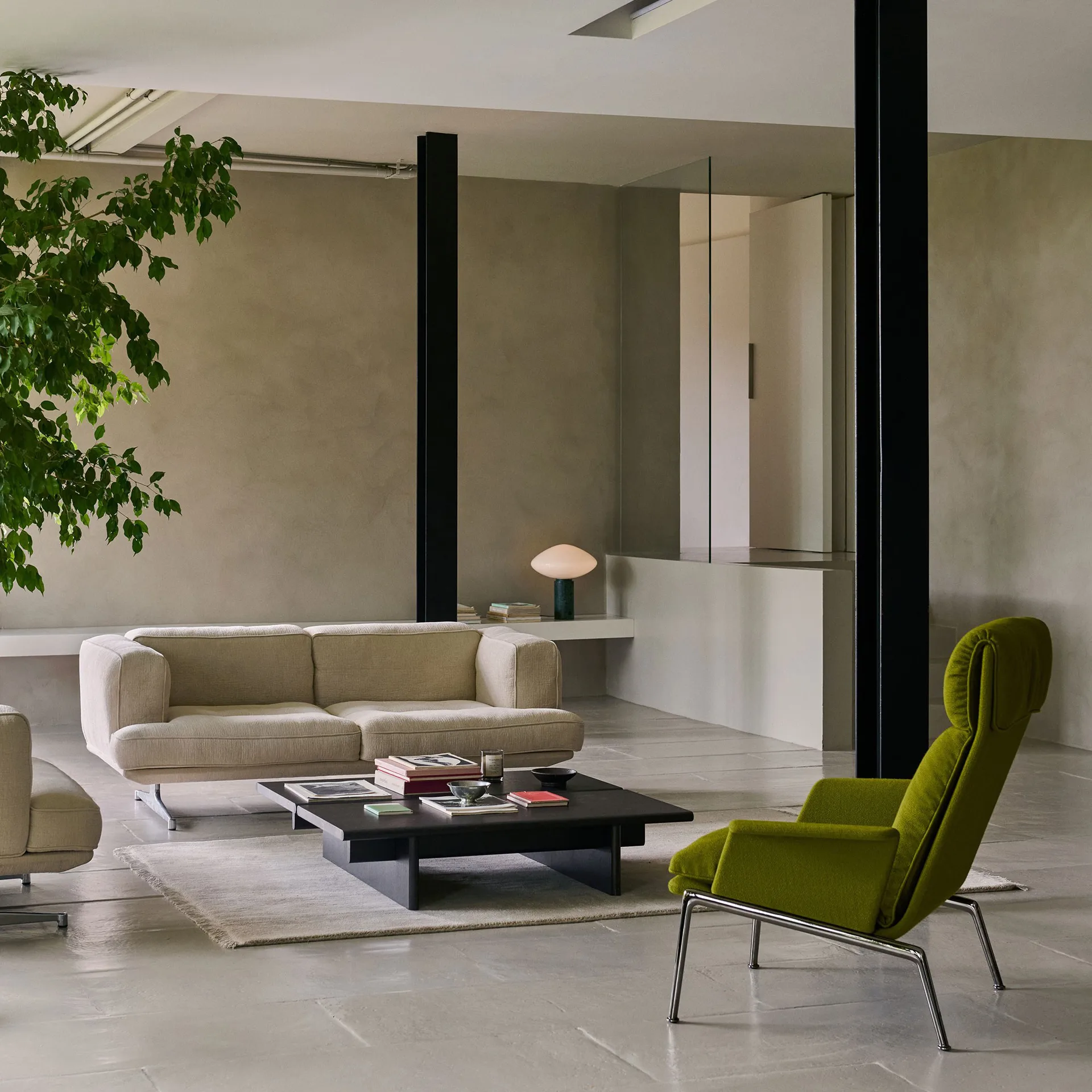 Fauteuil lounge Muno LN17 High back, Warm black-Vidar 0956 &Tradition