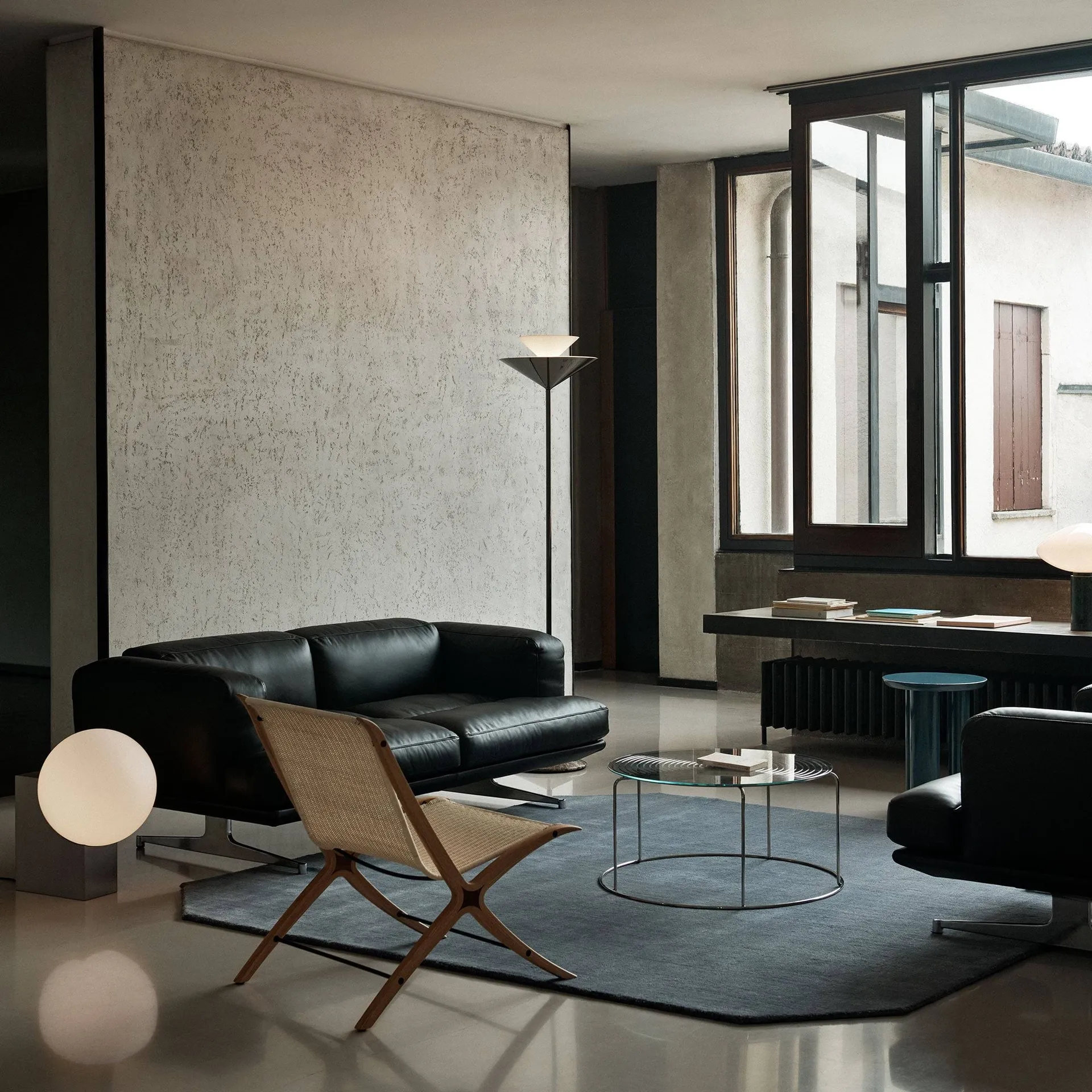Gio LN 28 lampadaire, Chrome foncé, marmo &Tradition