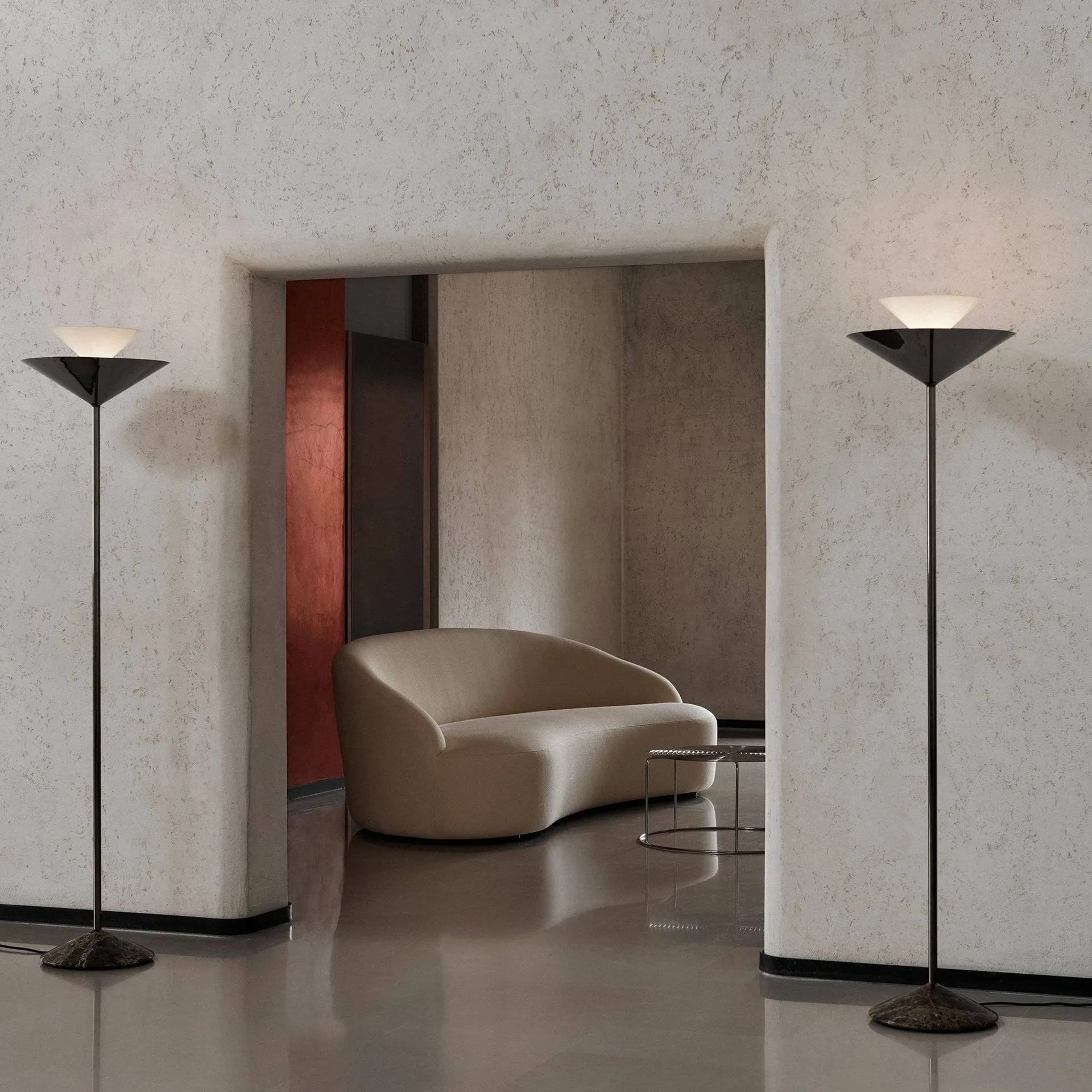 Gio LN 28 lampadaire, Chrome foncé, marmo &Tradition