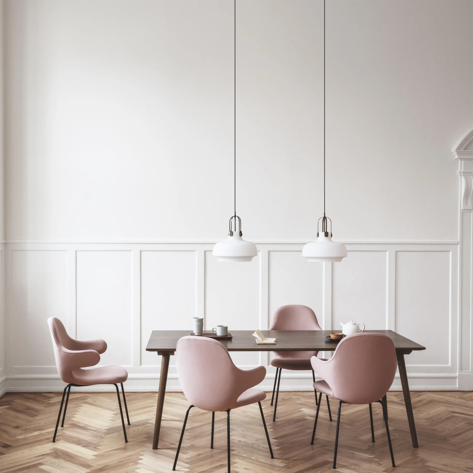 Lampe à suspension Copenhagen SC6, verre opale-laiton &Tradition