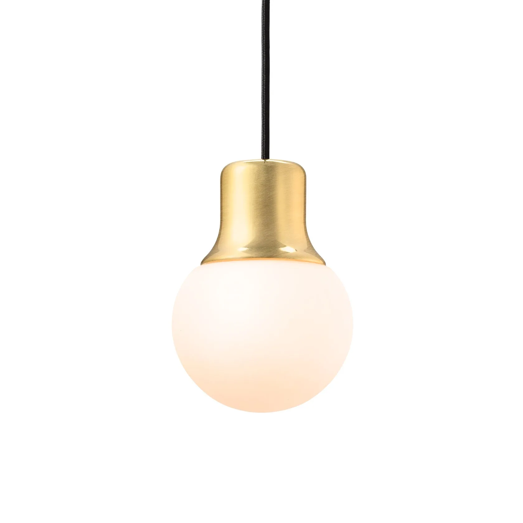 Lampe à suspension Mass light, laiton &Tradition