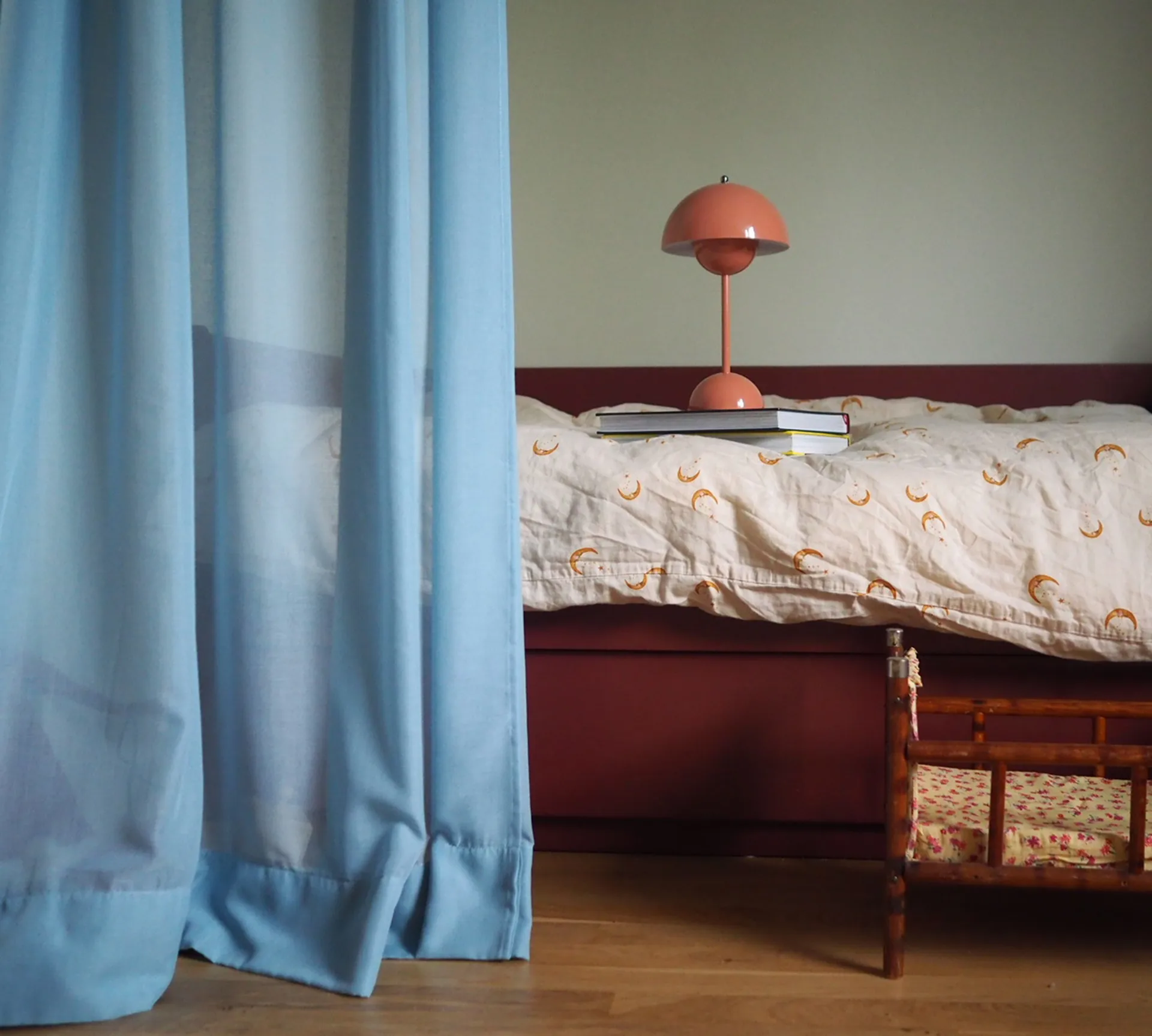 Lampe de table Flowerpot portable VP9, Beige red &Tradition