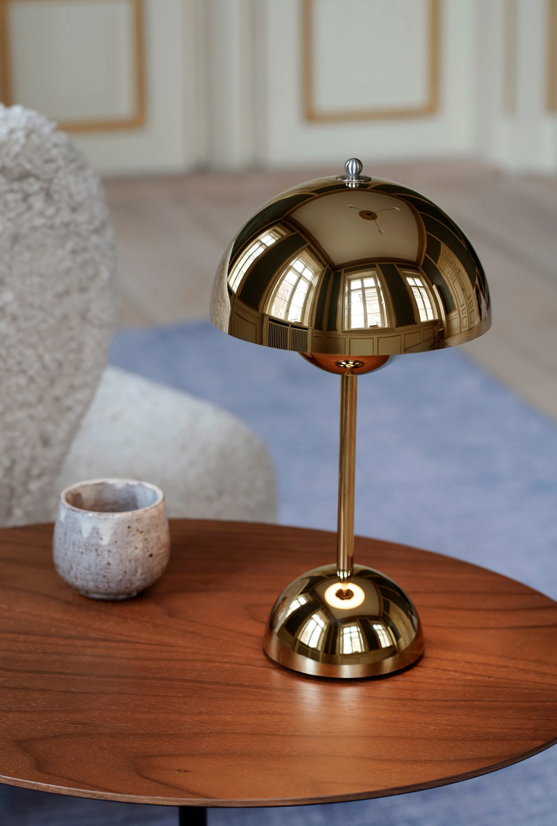 Lampe de table Flowerpot portable VP9, Brass &Tradition