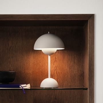 Lampe de table Flowerpot portable VP9 - Matt light grey - &Tradition
