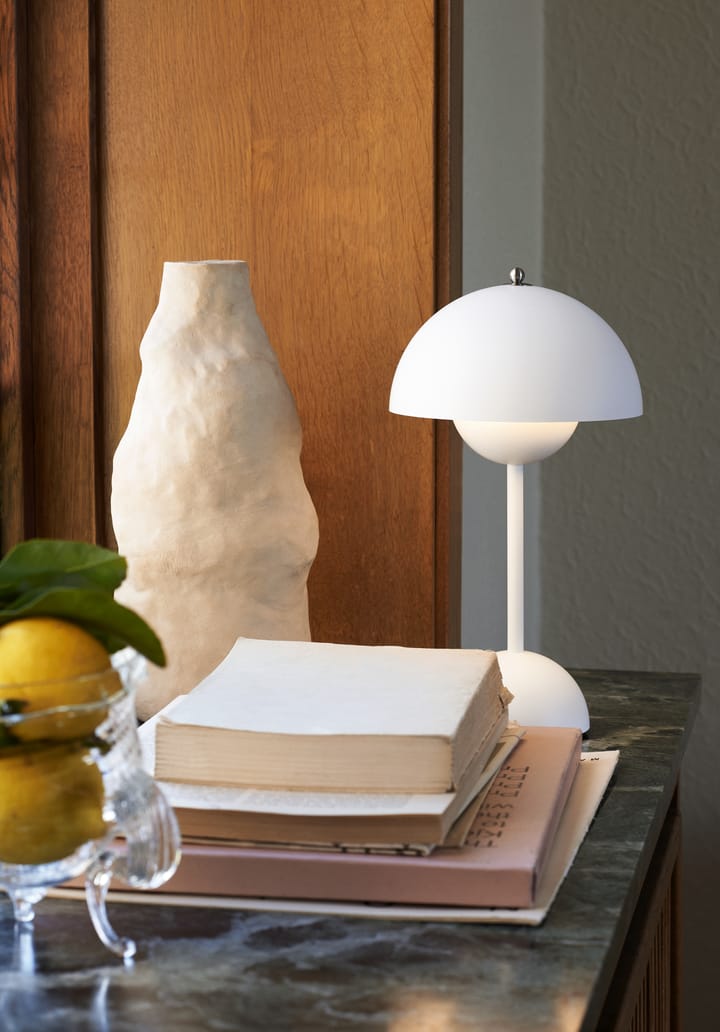 Lampe de table Flowerpot portable VP9 - Matt white - &Tradition