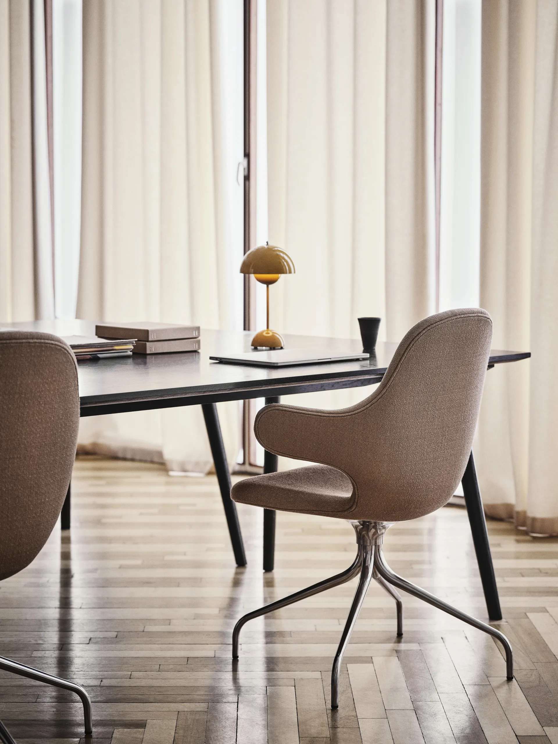 Lampe de table Flowerpot portable VP9, Mustard &Tradition