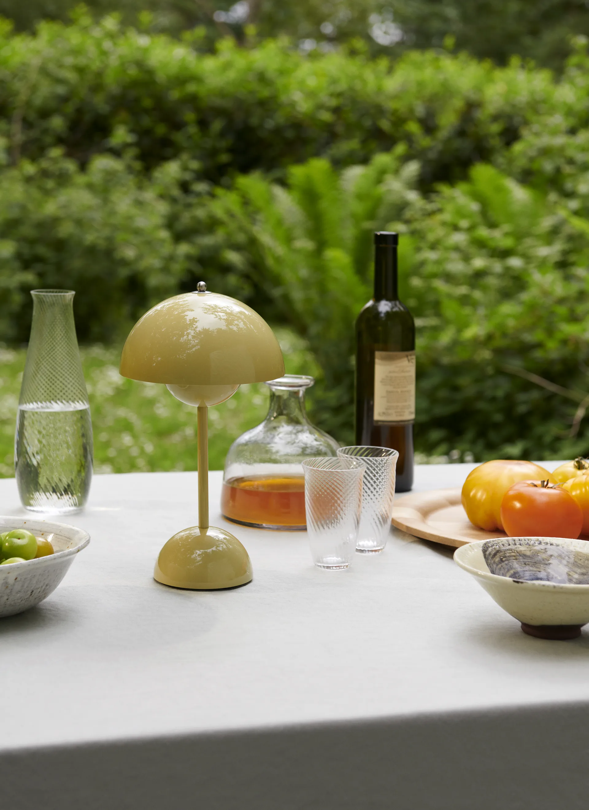 Lampe de table Flowerpot portable VP9, Pale sand &Tradition