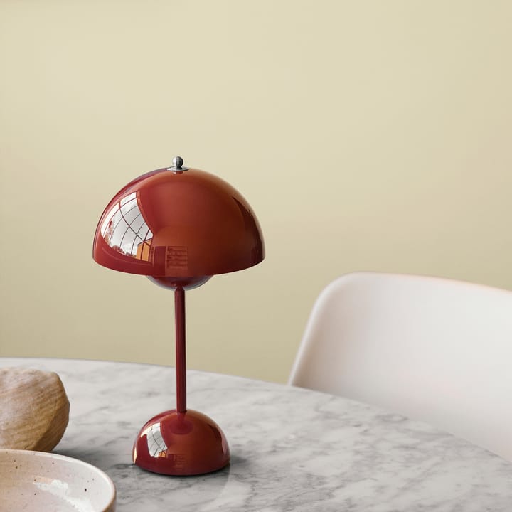 Lampe de table Flowerpot portable VP9, Red brown &Tradition