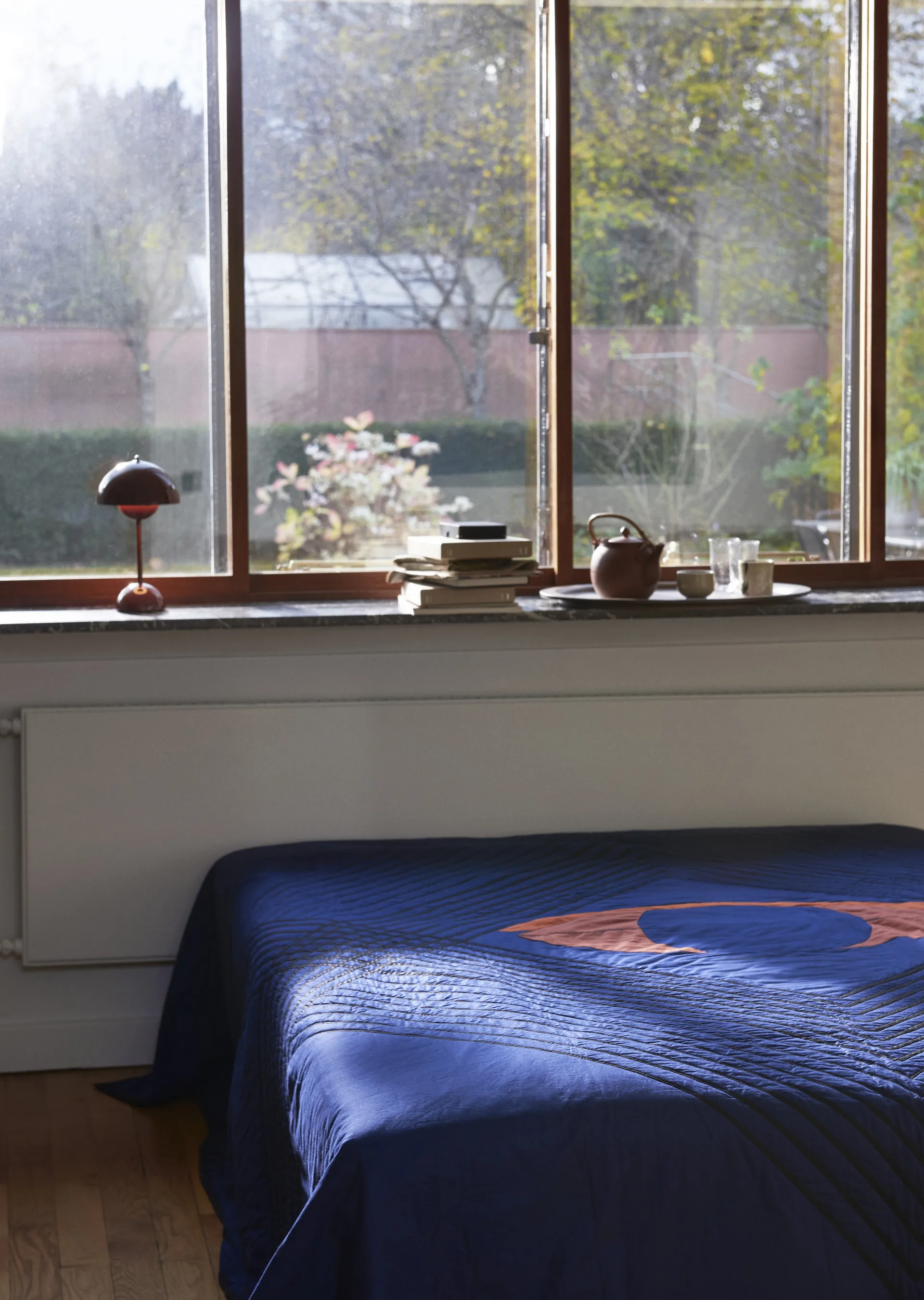 Lampe de table Flowerpot portable VP9, Red brown &Tradition